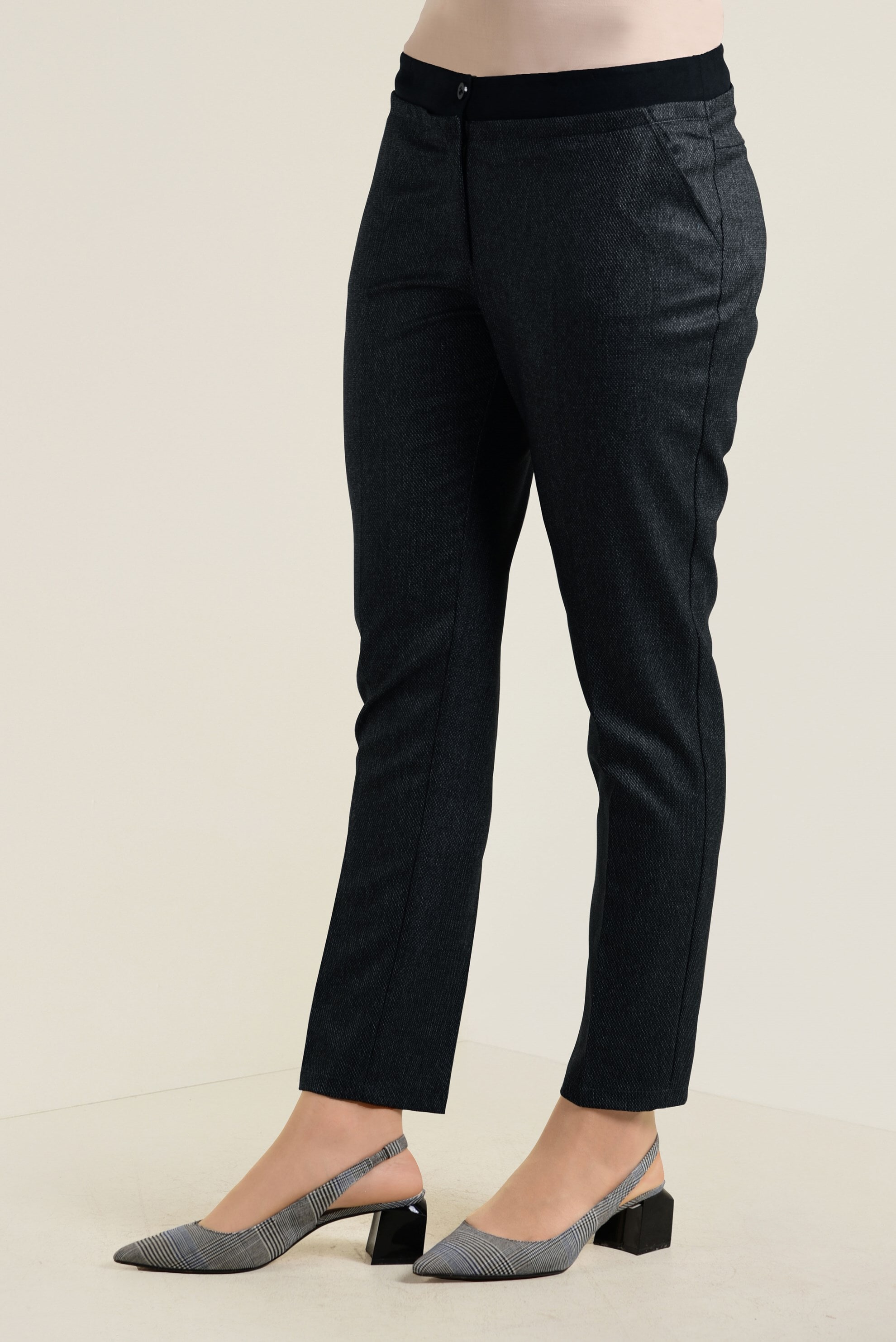 Tesettür giyim SİYAH DAR PAÇA ARA BEL PANTOLON 7431 