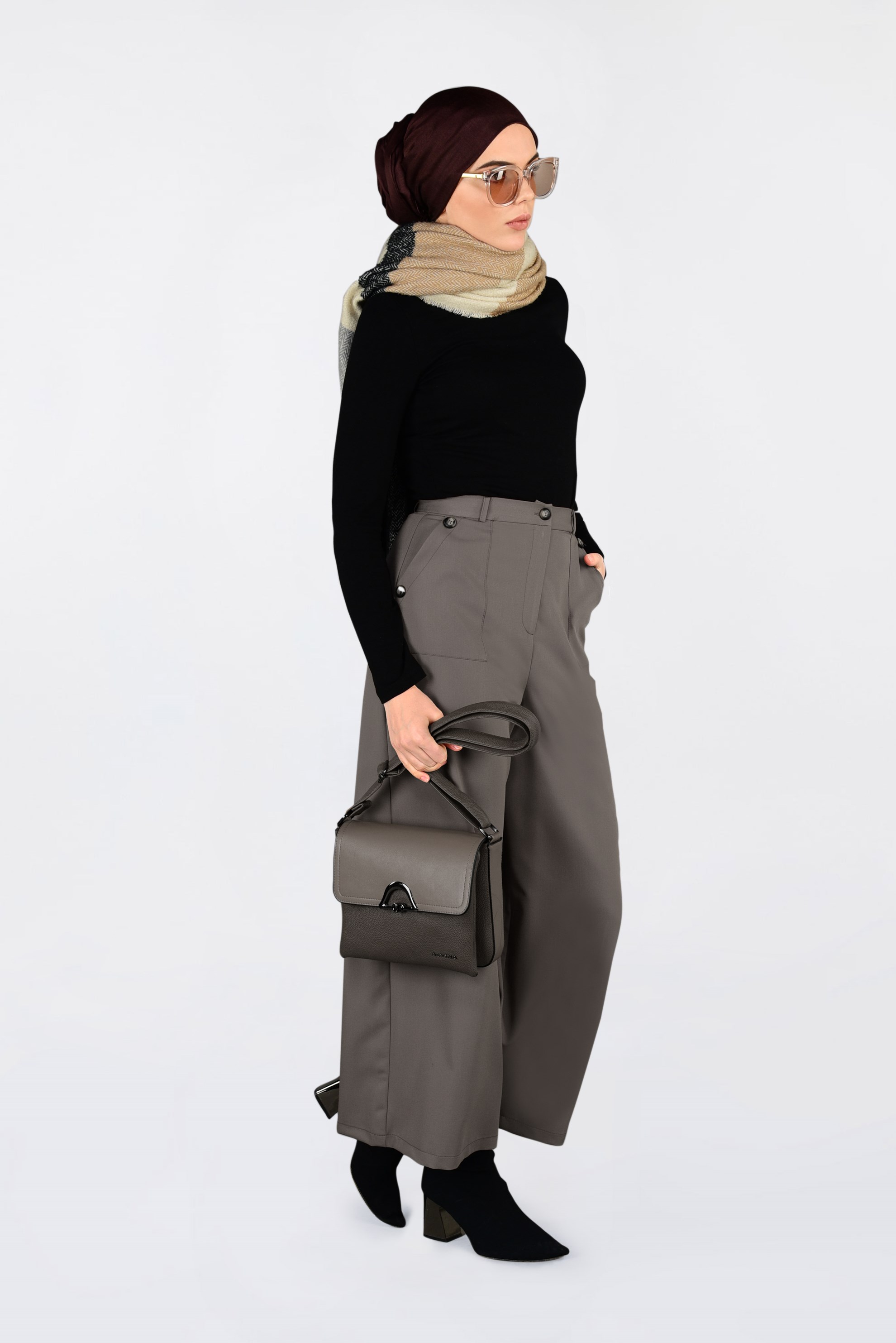 Tesettür giyim KAHVE YÜKSEK BEL DÜĞMELİ BOL PAÇA PANTOLON 7438