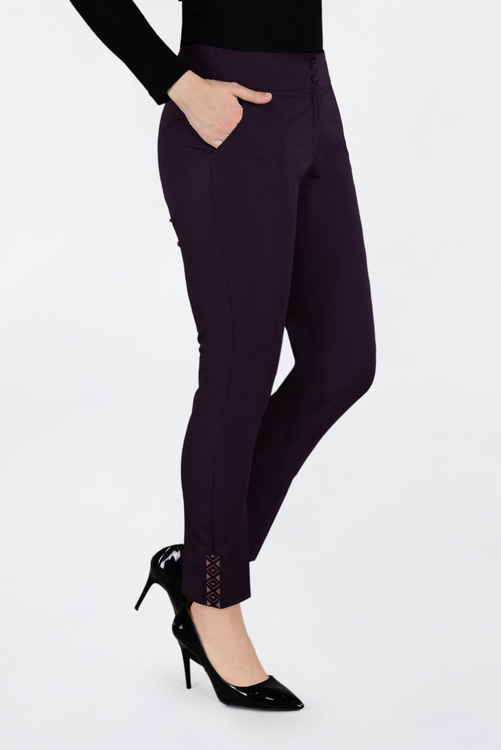 Tesettür giyim MOR İŞLEME DETAYLI DAR PAÇA PANTOLON 7439