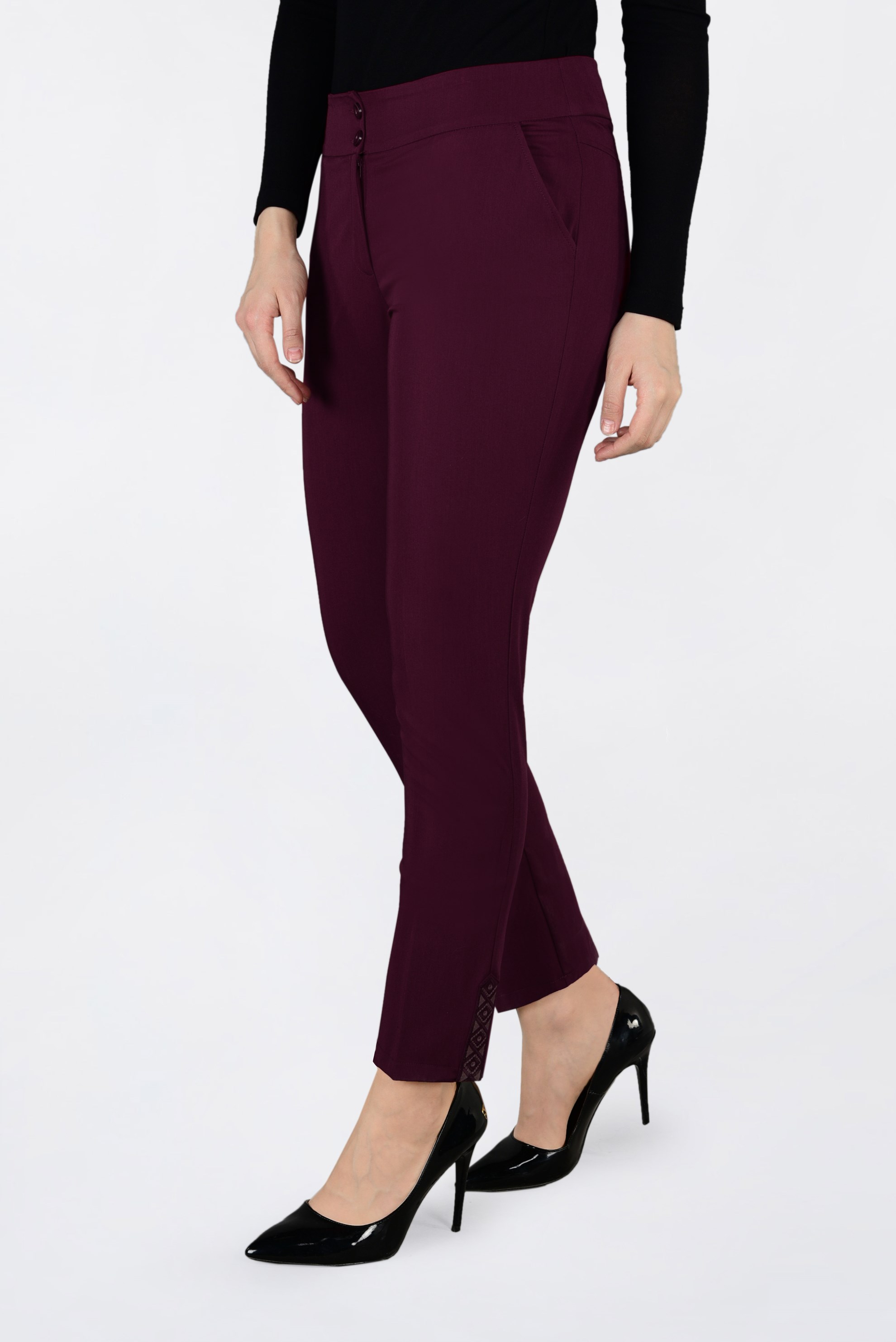 Tesettür giyim BORDO İŞLEME DETAYLI DAR PAÇA PANTOLON 7439