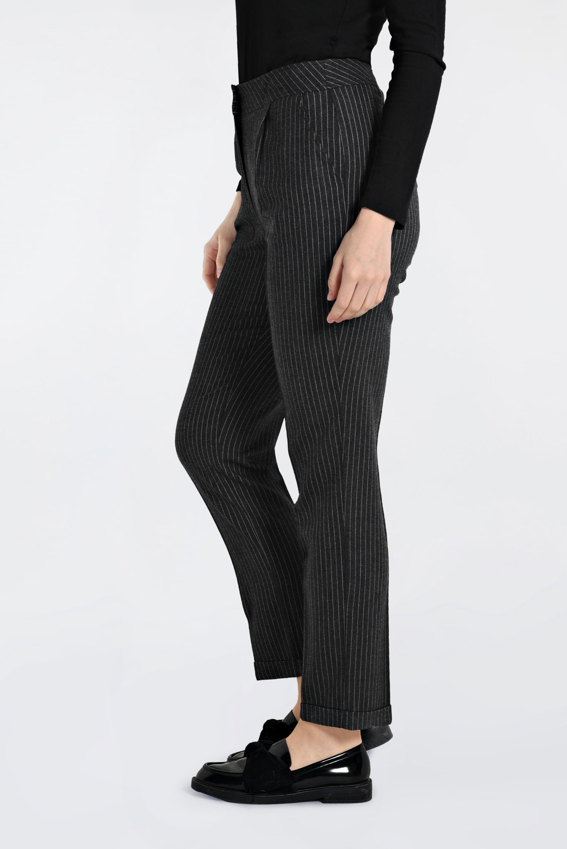 Tesettür giyim SİYAH DİKEY ÇİZGİLİ HAVUÇ PANTOLON 7445 