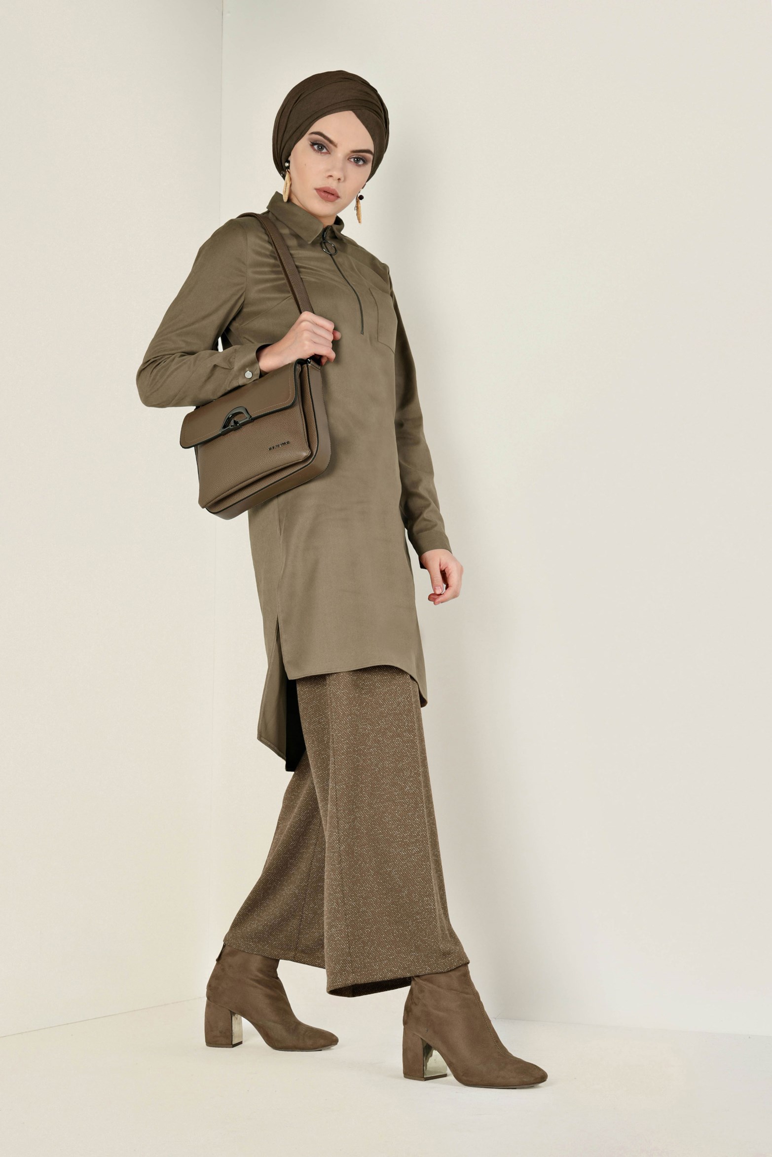 Tesettür giyim KAHVE YÜKSEK BEL BOL KESİM KIRÇILLI PANTOLON 7447 