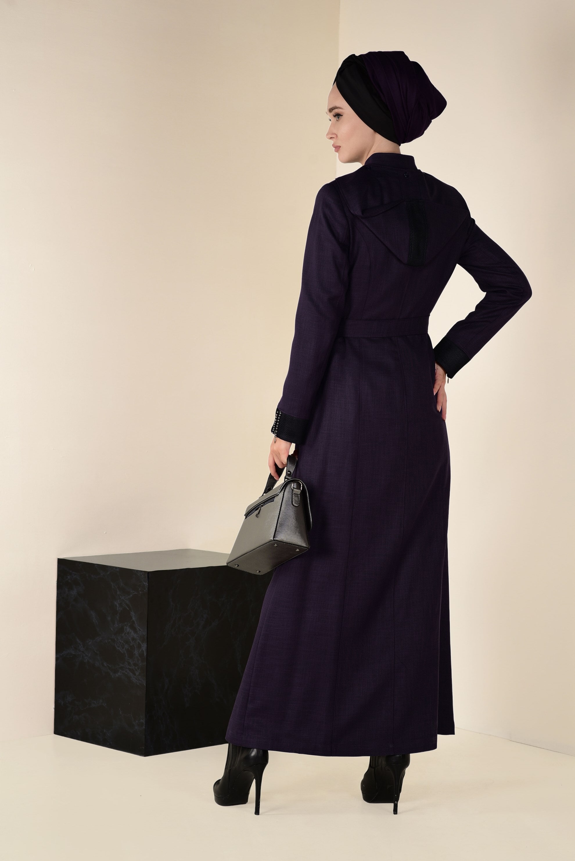Tesettür giyim MÜRDÜM DÜĞMELİ KEMER DETAYLI PARDESÜ 1312
