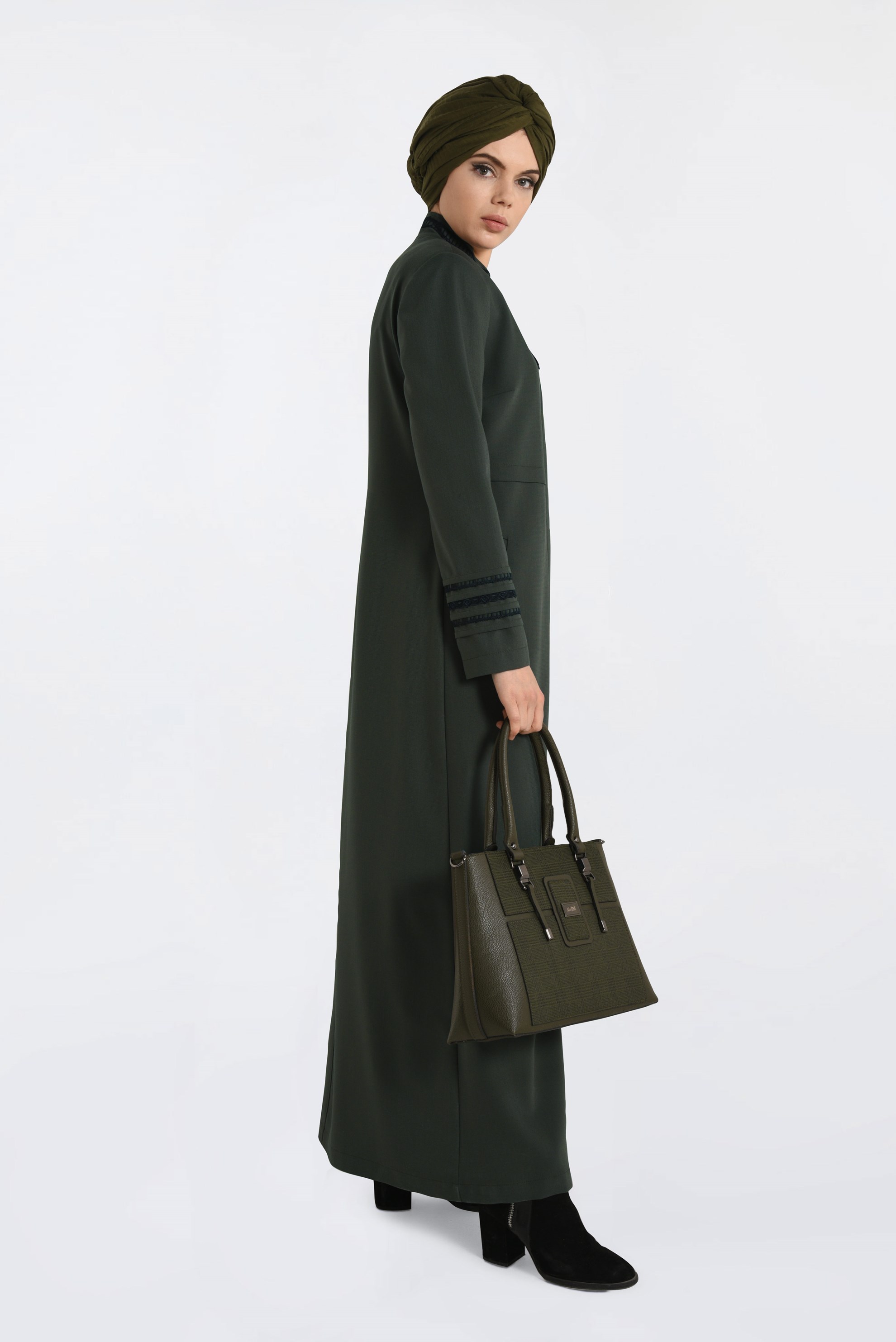 Tesettür giyim HAKİ HAKİM YAKA GİZLİ DÜĞMELİ PARDESÜ 1314