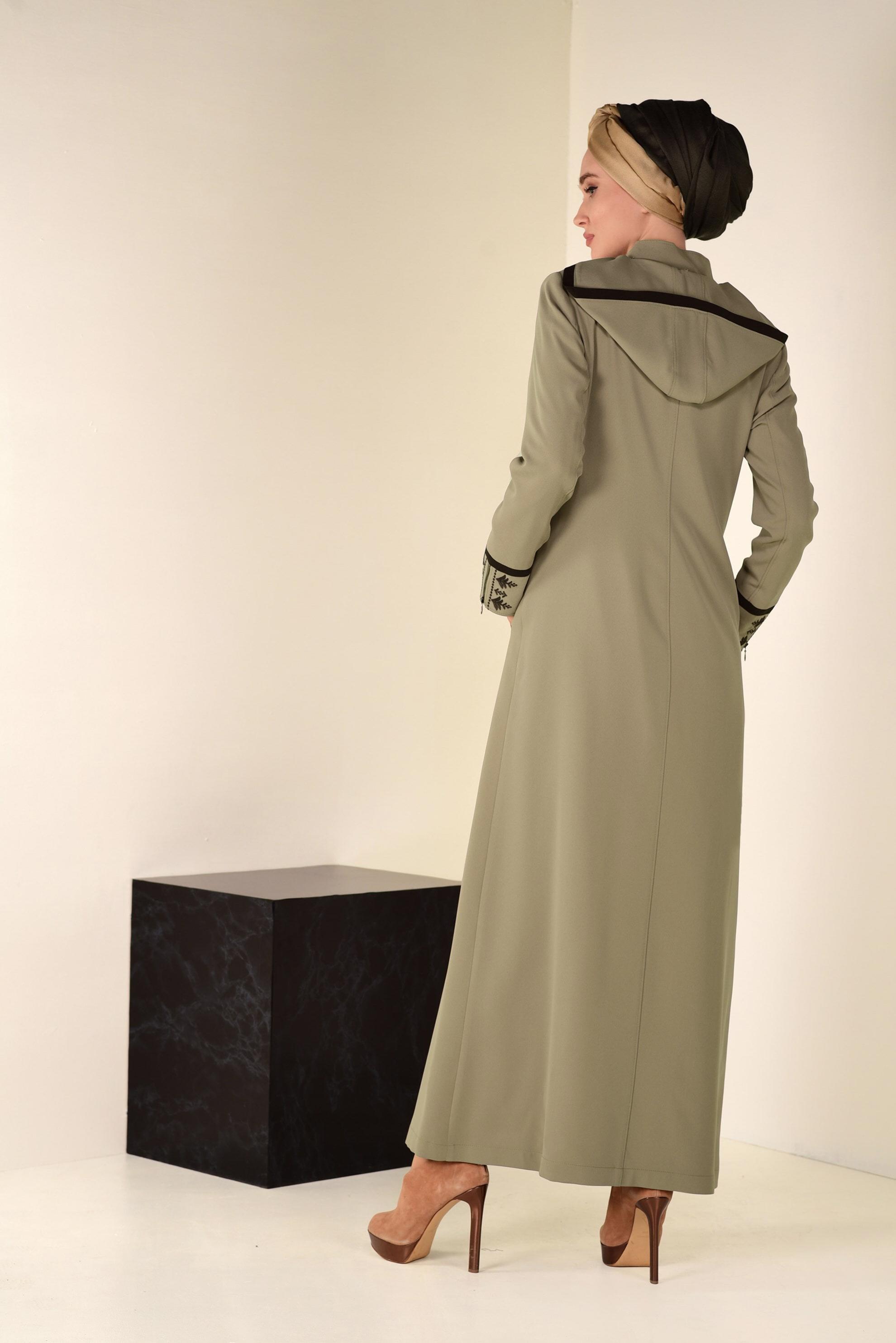 Tesettür giyim KAHVE NAKIŞLI KAPÜŞONLU PARDESÜ 1315 