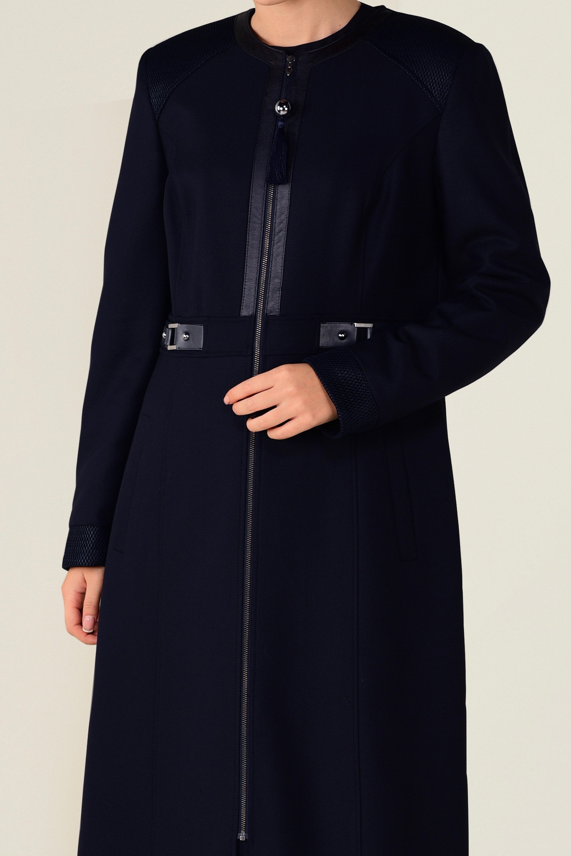 Tesettür giyim LACİVERT FİLE VE DERİ DETAYLI PARDESÜ 1321 