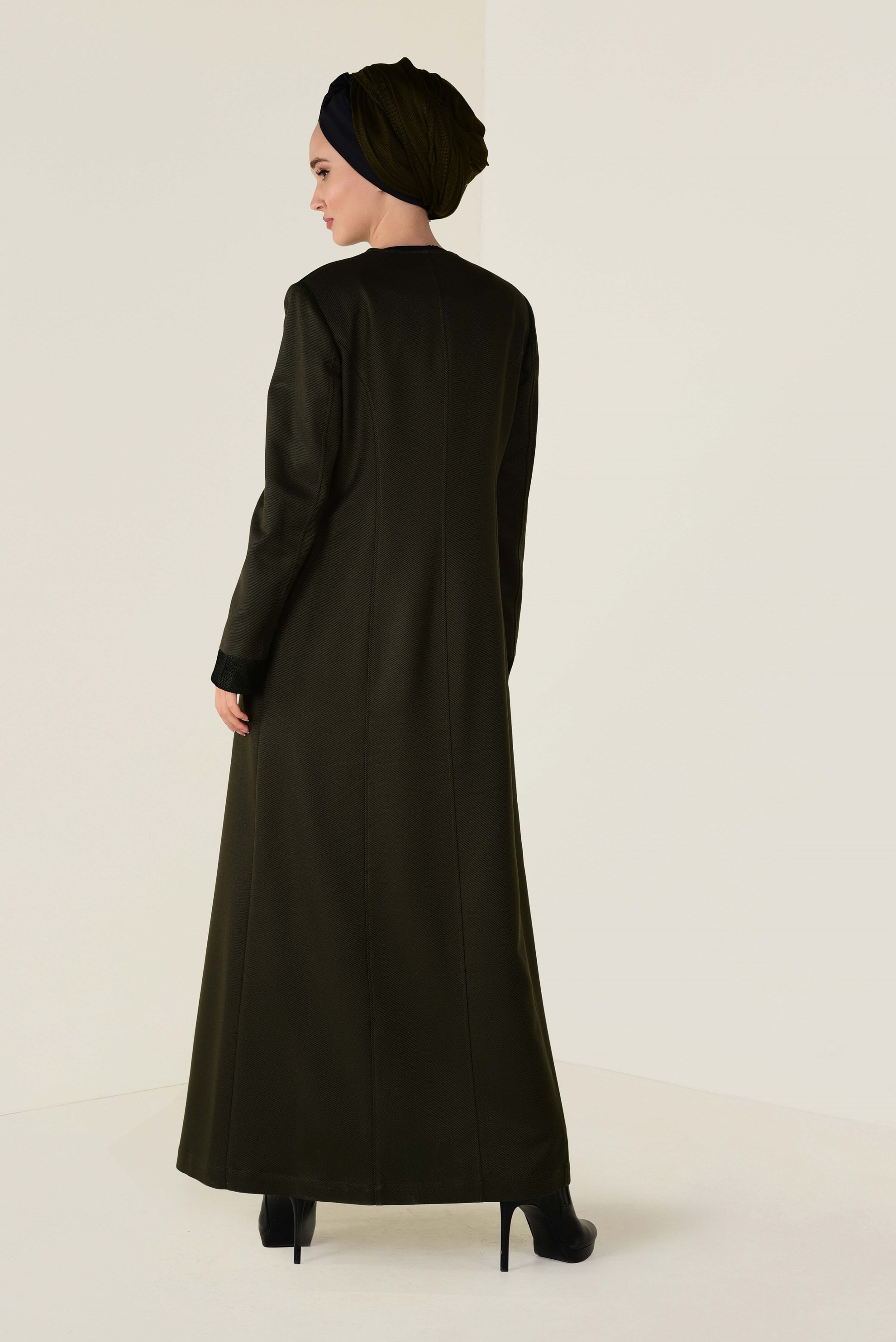 Tesettür giyim HAKİ FİLE VE DERİ DETAYLI PARDESÜ 1321 