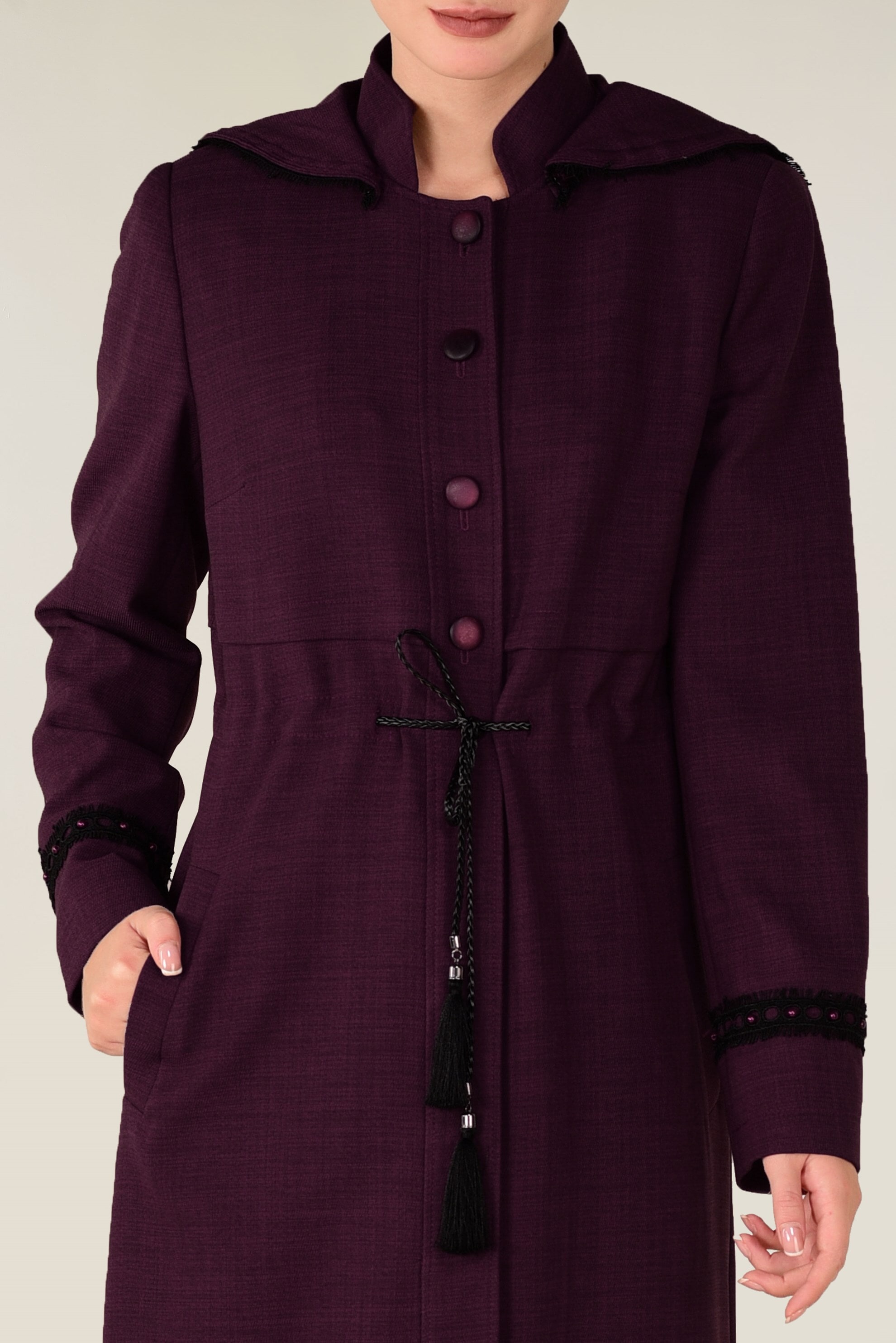 Tesettür giyim MÜRDÜM BAĞCIKLARI PÜSKÜLLÜ NAKIŞ DETAYLI PARDESÜ 1331 