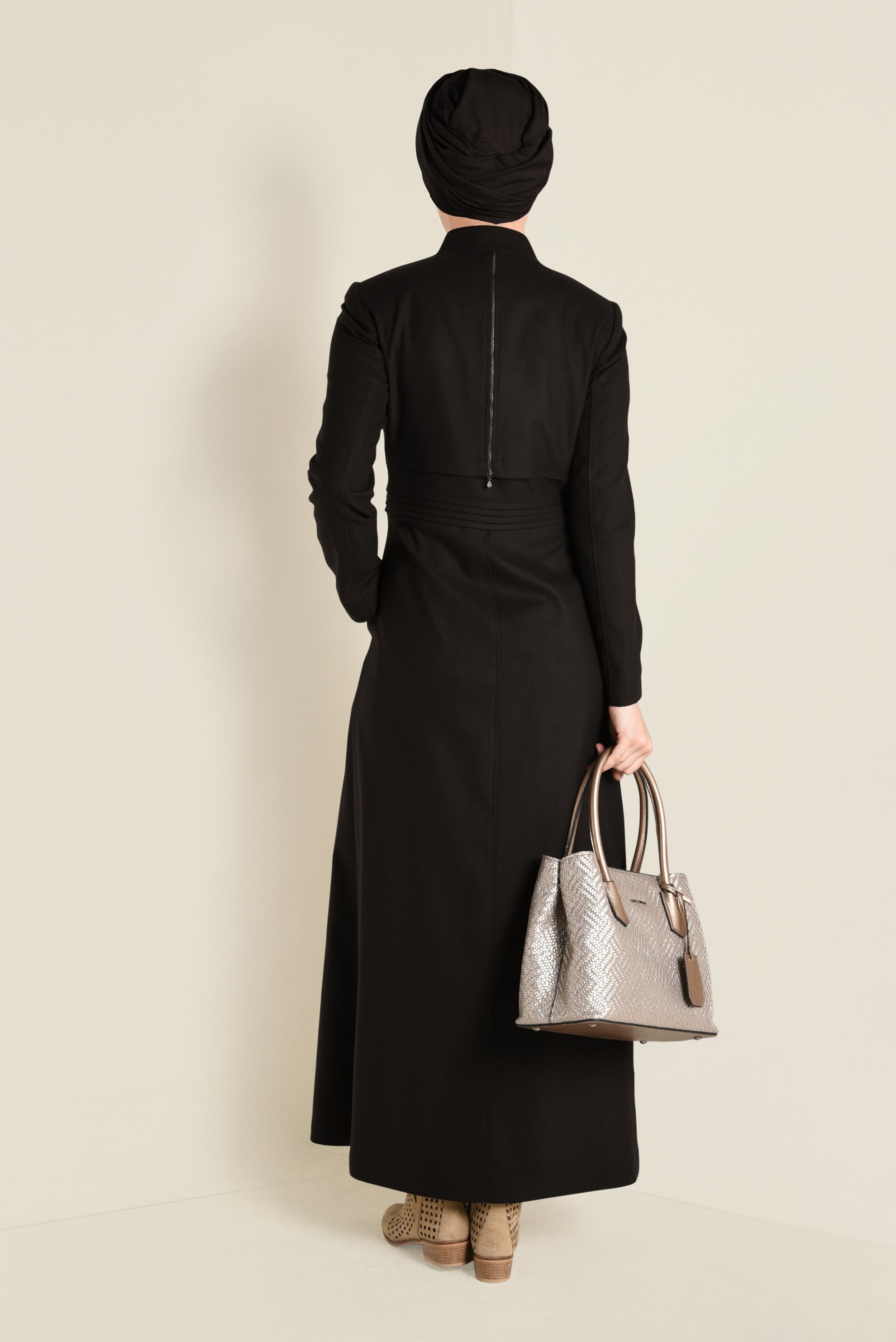 Tesettür giyim KAHVE BAĞCIKLARI TÜY DETAYLI HAKİM YAKA PARDESÜ 1347 