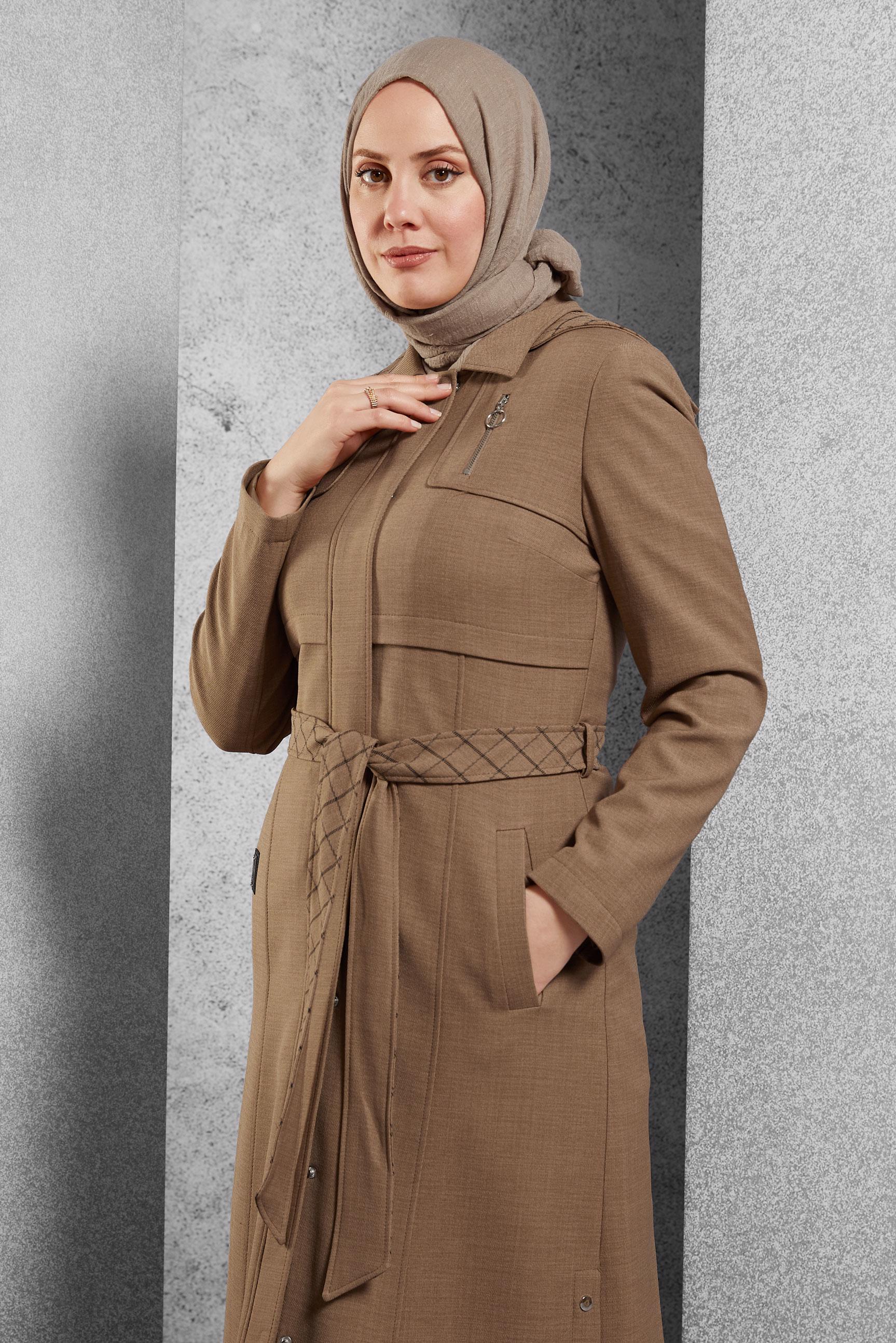 Tesettür giyim BEJ KAPÜŞONLU PARDESÜ 1349