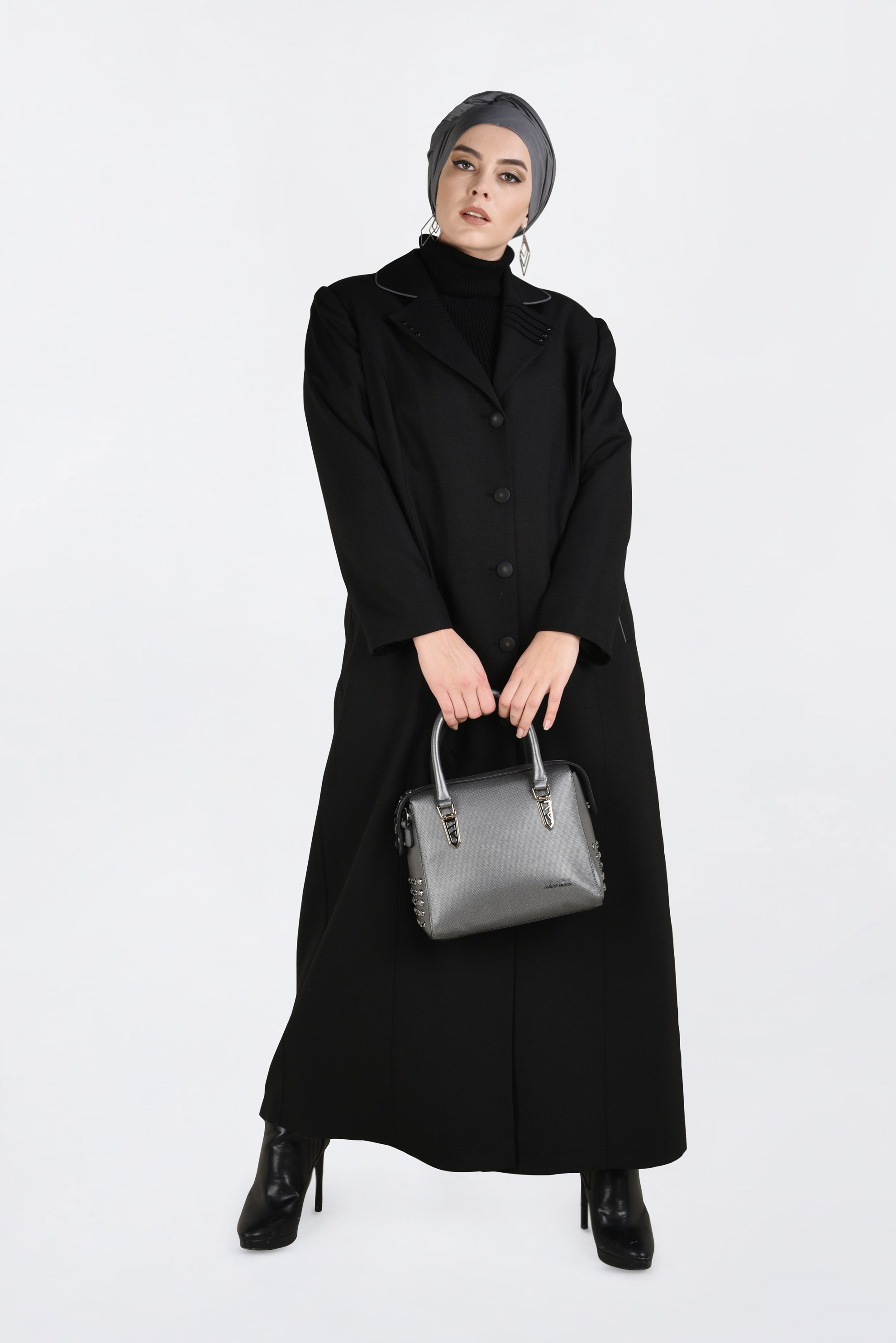 Tesettür giyim SİYAH DÜĞMELİ CEP DETAYLI PARDESÜ 1352 