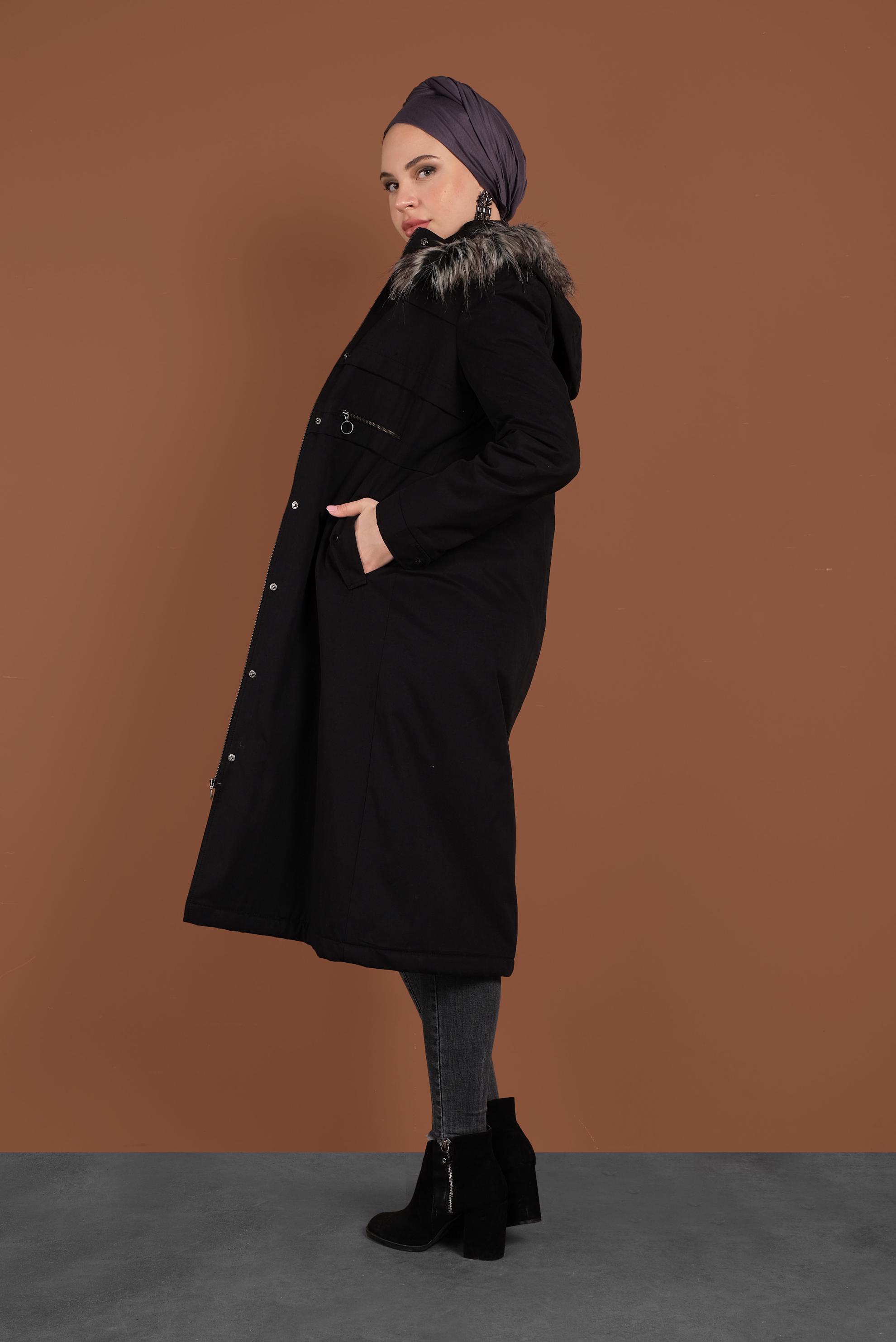 Tesettür giyim SİYAH KAPÜŞONU KÜRKLÜ CEPLİ PARKA 9761 