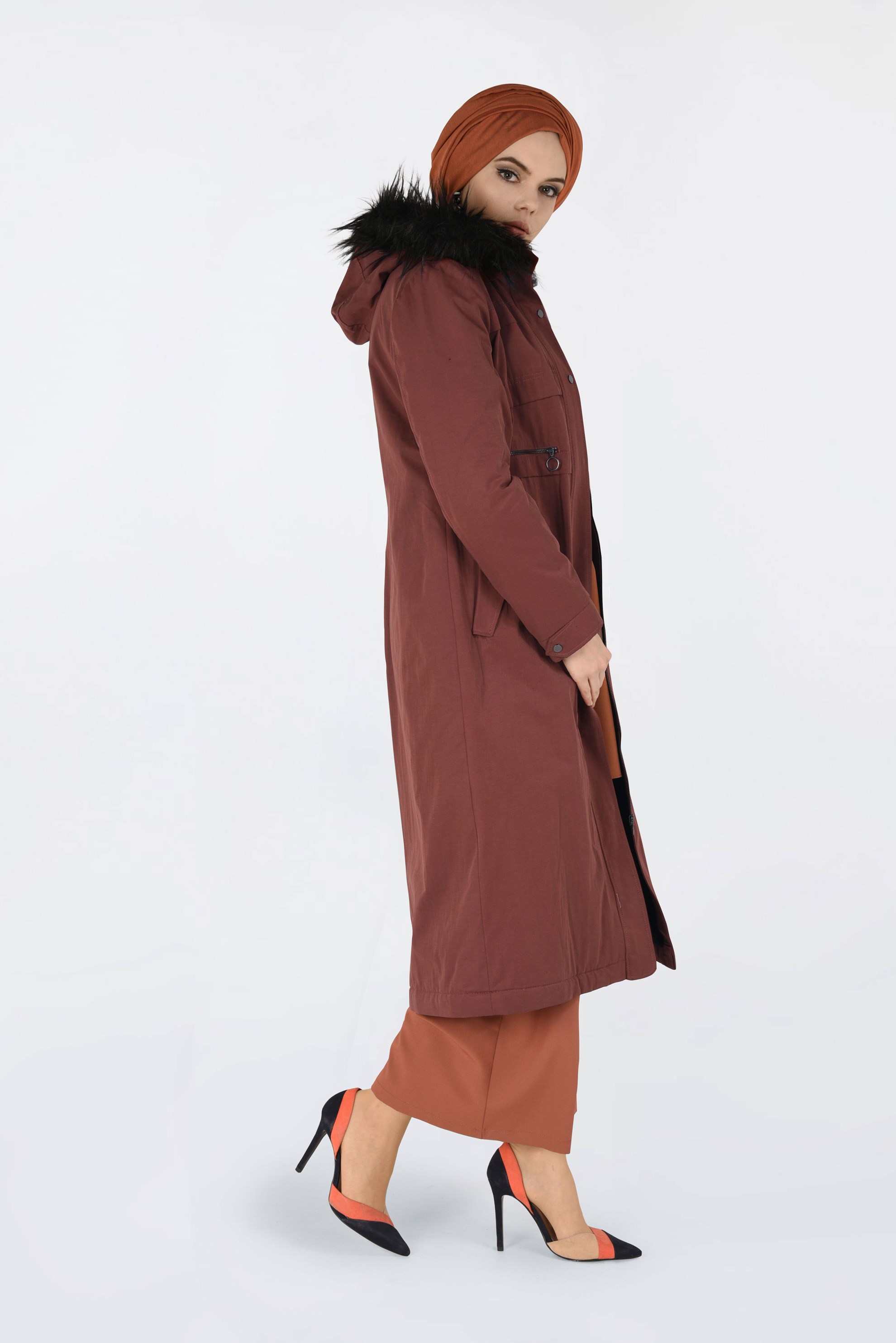 Vêtements hijab ORANGE MANTEAU AVEC CAPUCHE EN FOURRURE 9761 