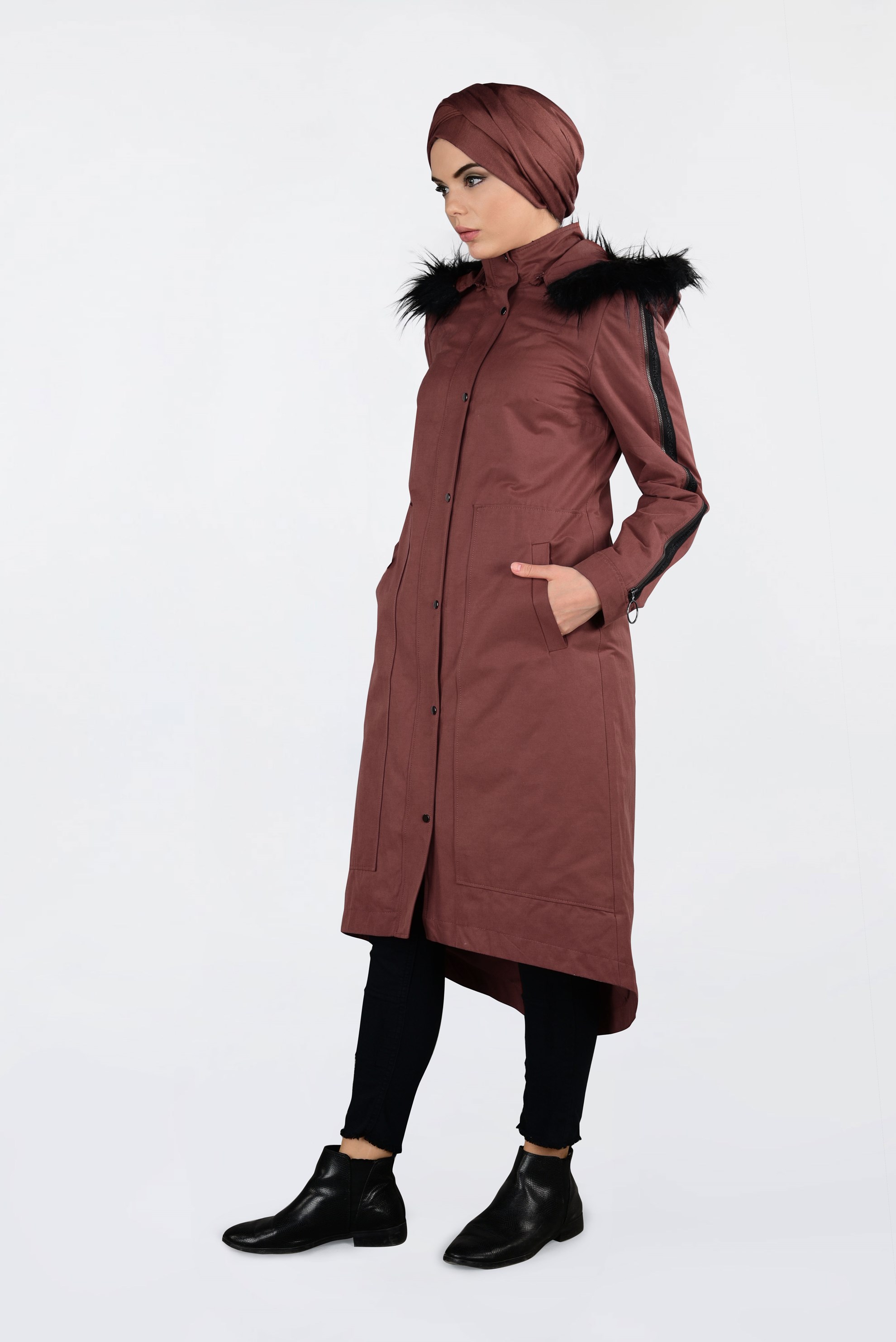 Tesettür giyim TURUNCU KAPÜŞONU KÜRKLÜ KOLLARI FERMUAR DETAYLI PARKA 9775