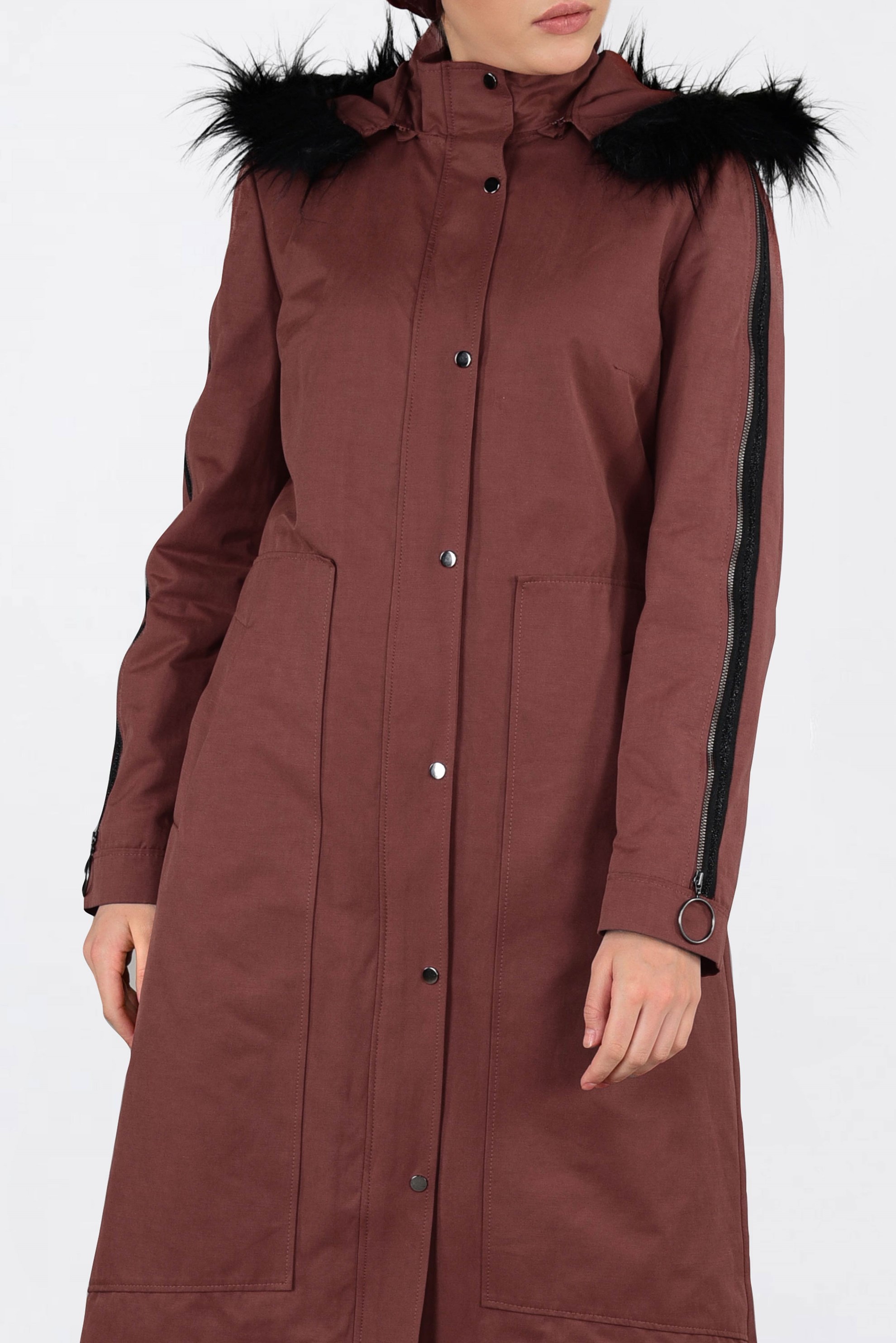 Tesettür giyim TURUNCU KAPÜŞONU KÜRKLÜ KOLLARI FERMUAR DETAYLI PARKA 9775