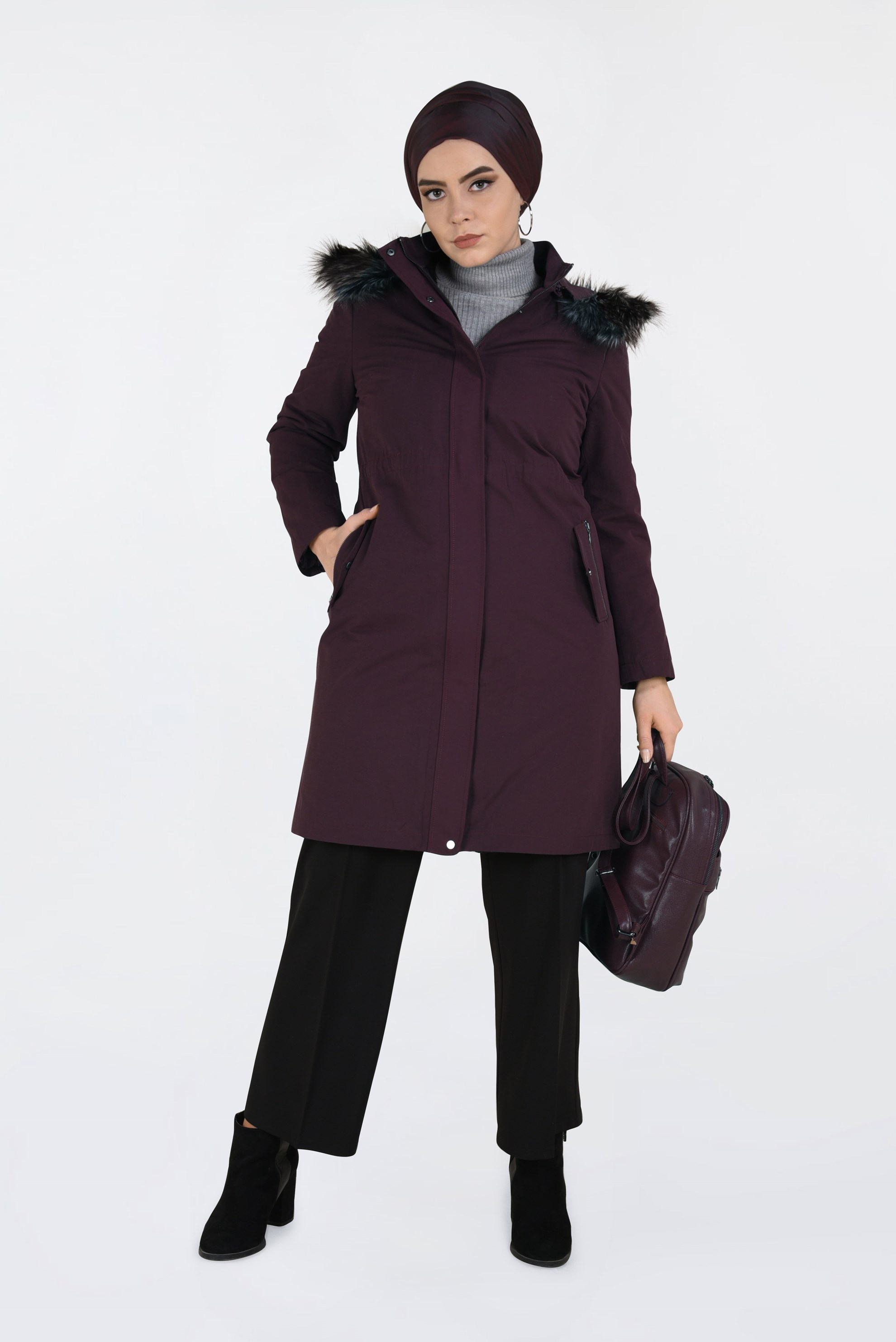 Tesettür giyim BORDO BELİ BÜZGÜLÜ KAPÜŞONLU PARKA 9779 