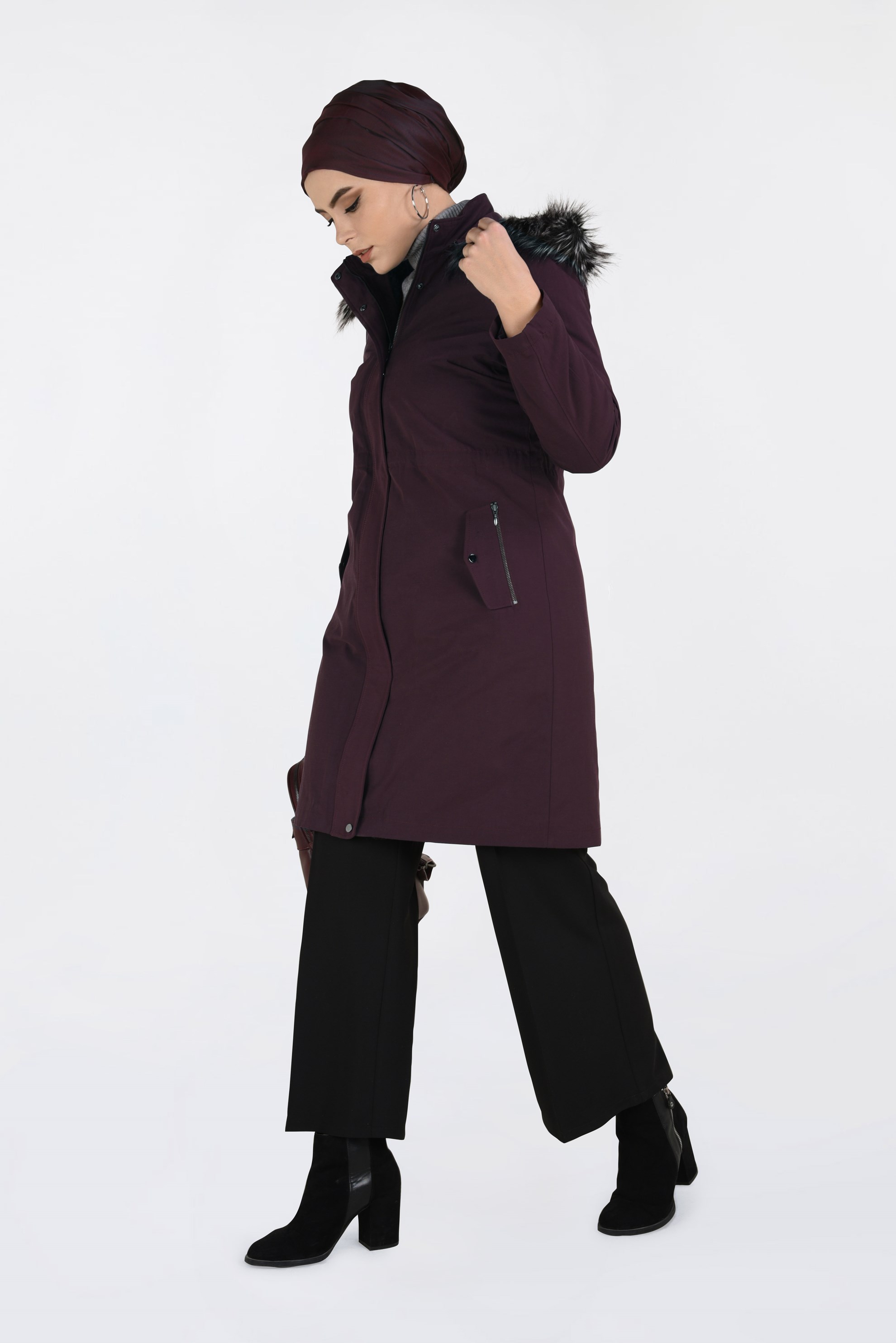 Tesettür giyim BORDO BELİ BÜZGÜLÜ KAPÜŞONLU PARKA 9779 