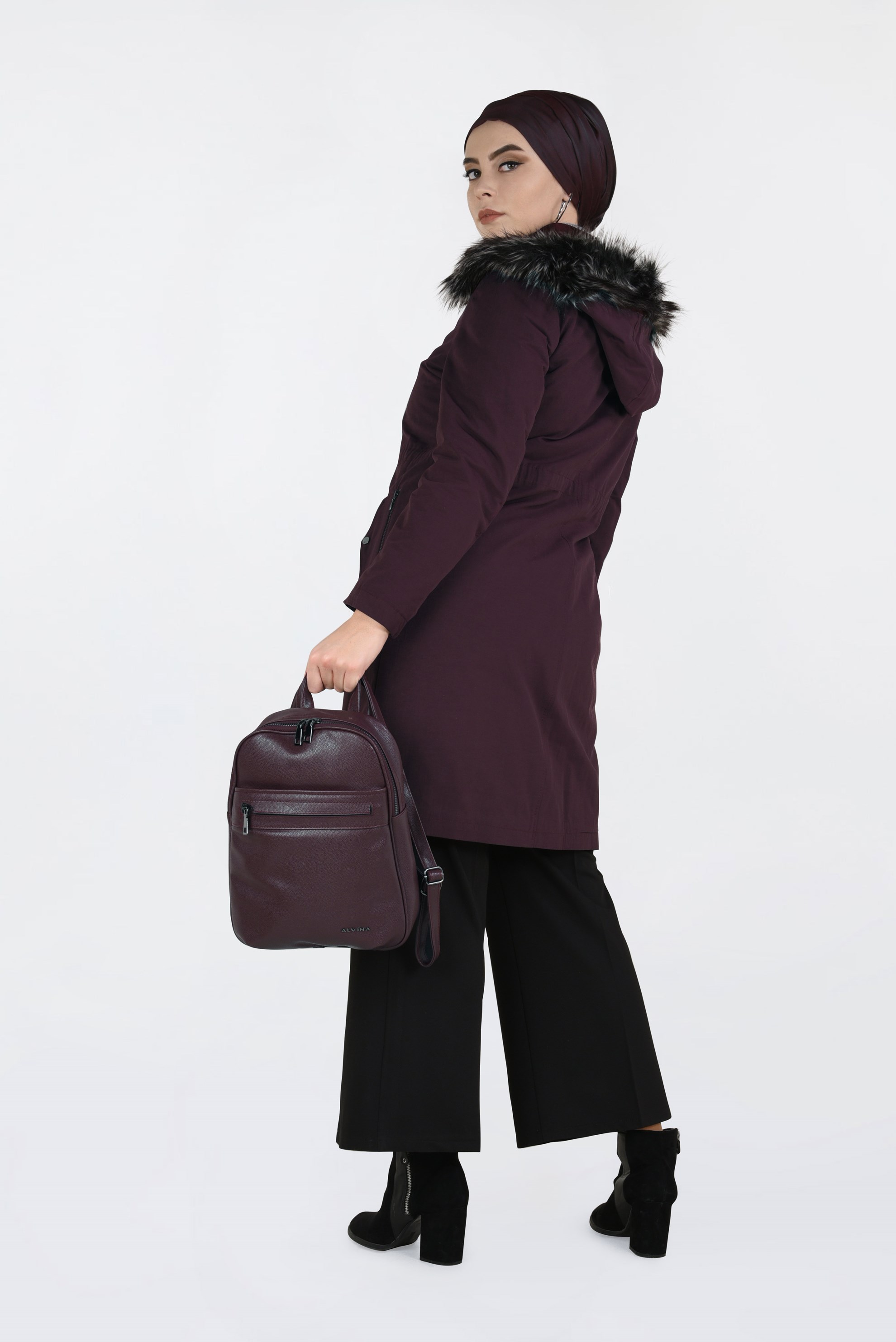 Tesettür giyim BORDO BELİ BÜZGÜLÜ KAPÜŞONLU PARKA 9779 