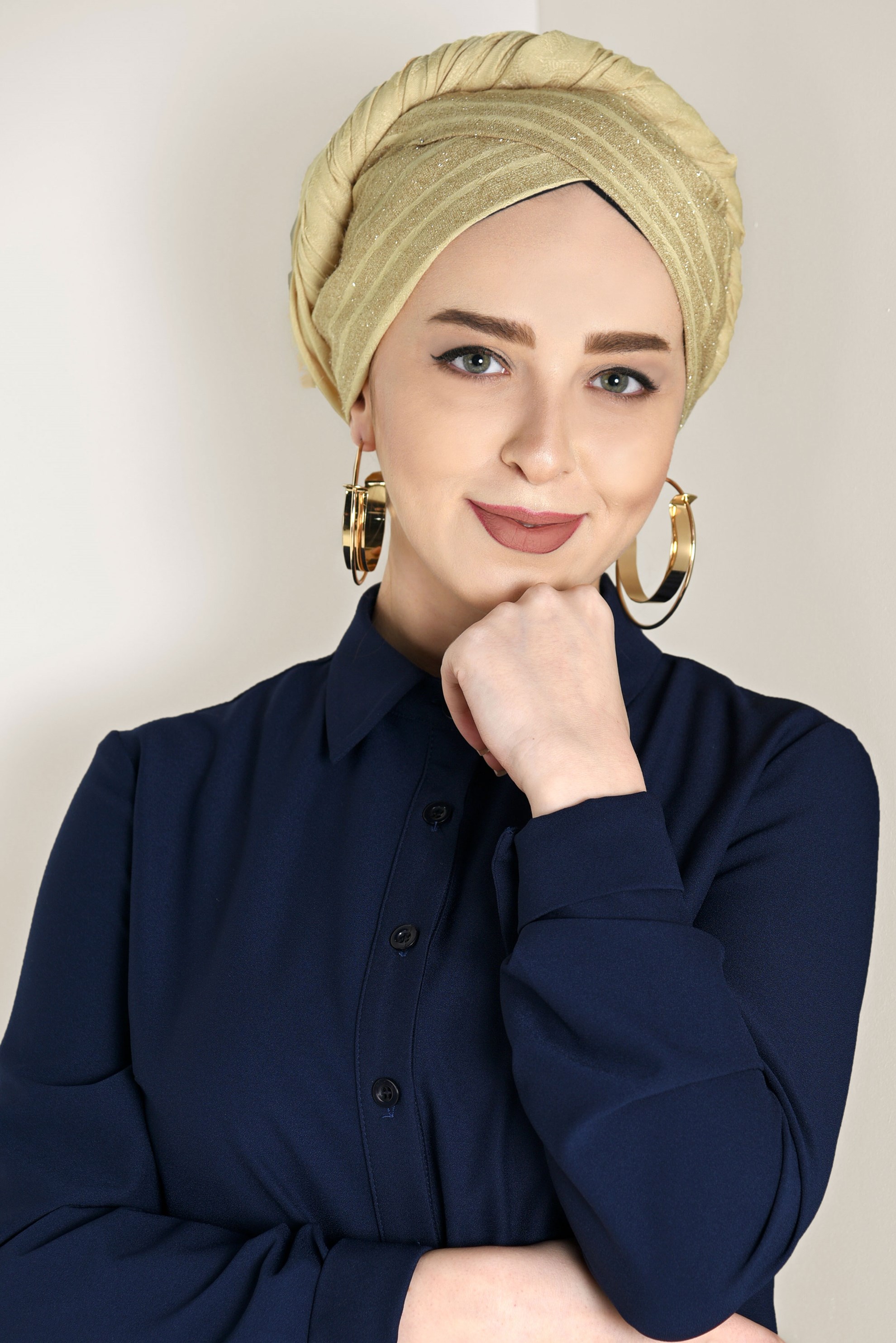 Tesettür giyim ALTIN ALVİNA SİMLİ JAKARLI ŞAL 9927 