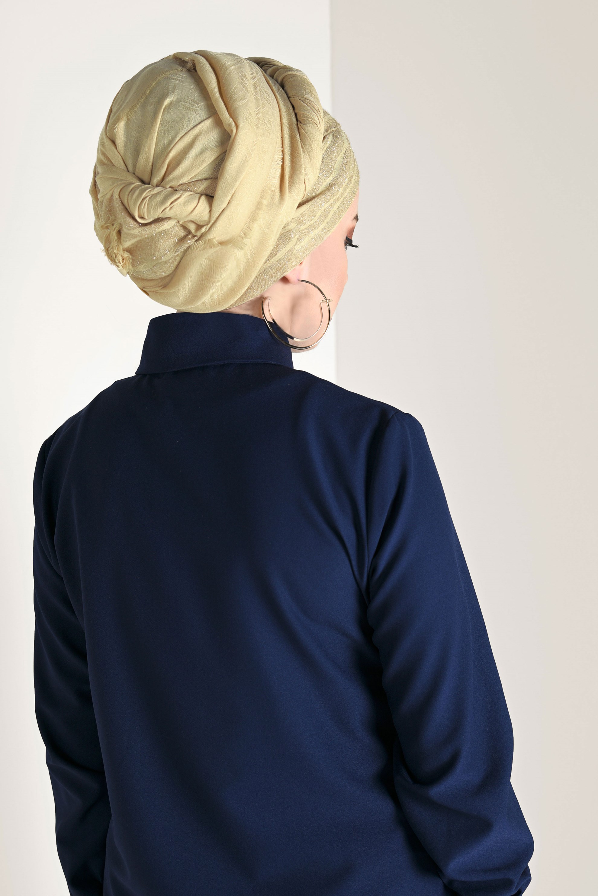 Tesettür giyim ALTIN ALVİNA SİMLİ JAKARLI ŞAL 9927 