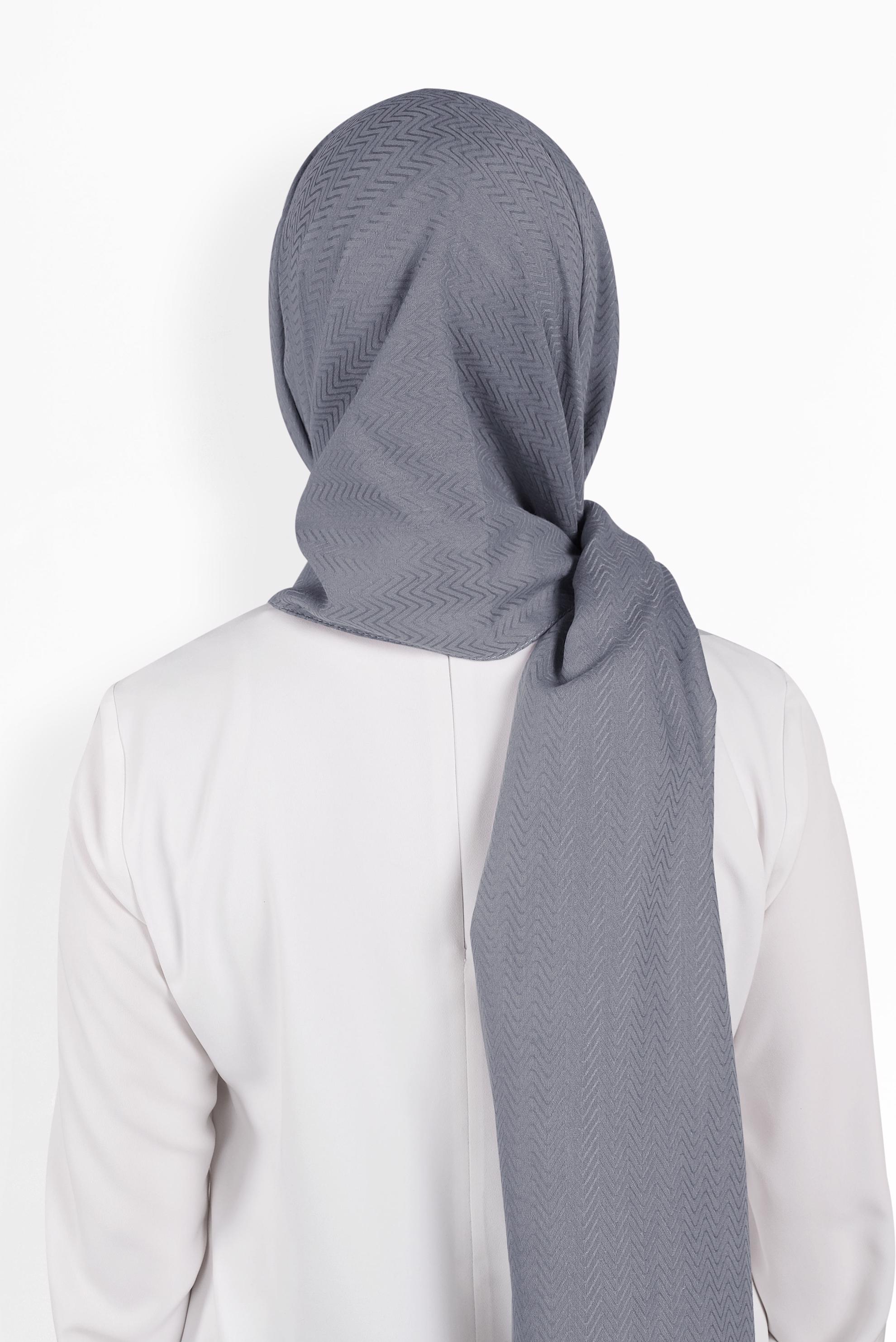 Tesettür giyim GRİ ALVİNA BALIKSIRTI KOTON ŞAL 9946 