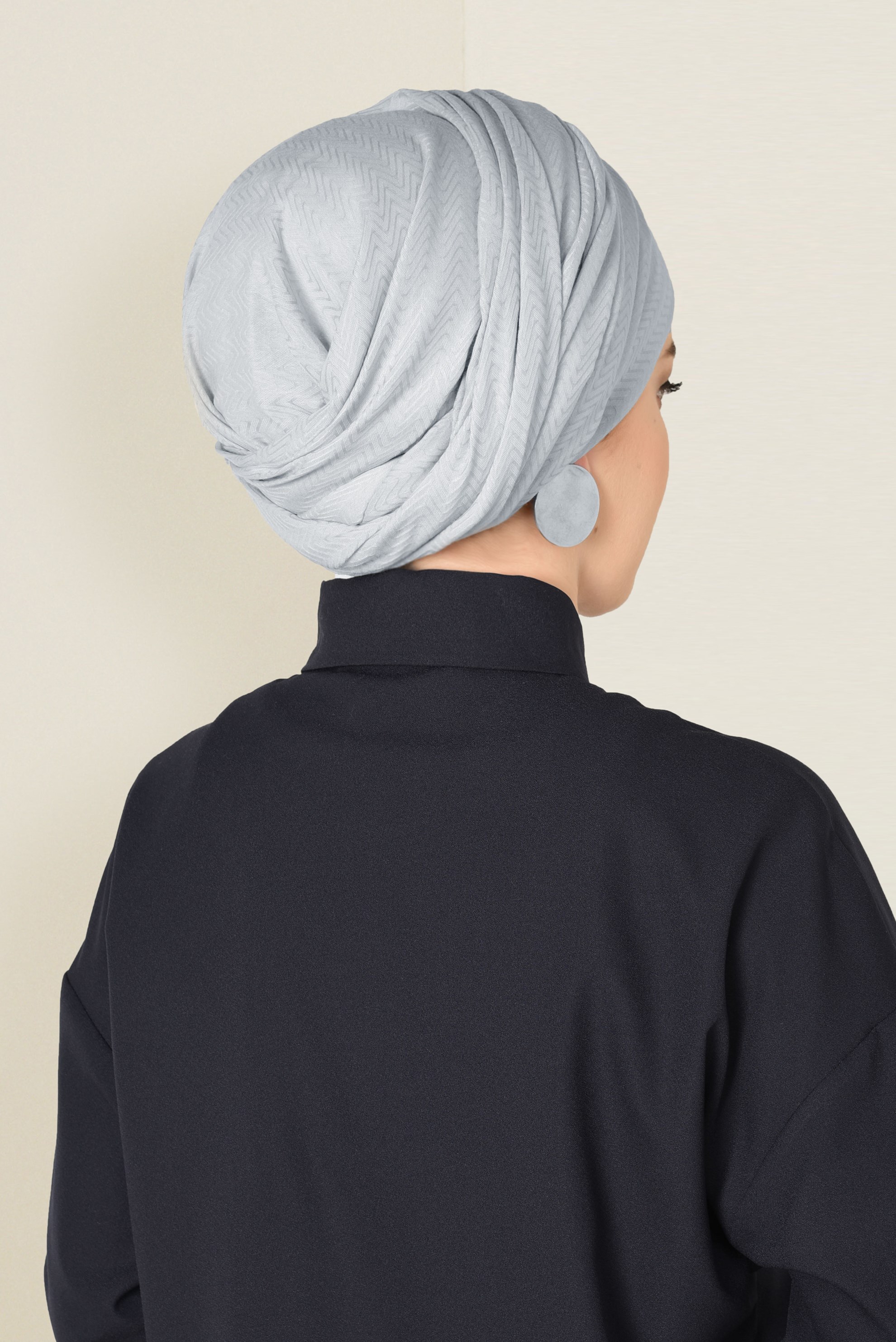 Tesettür giyim GÜMÜŞ ALVİNA BALIKSIRTI KOTON ŞAL 9946 