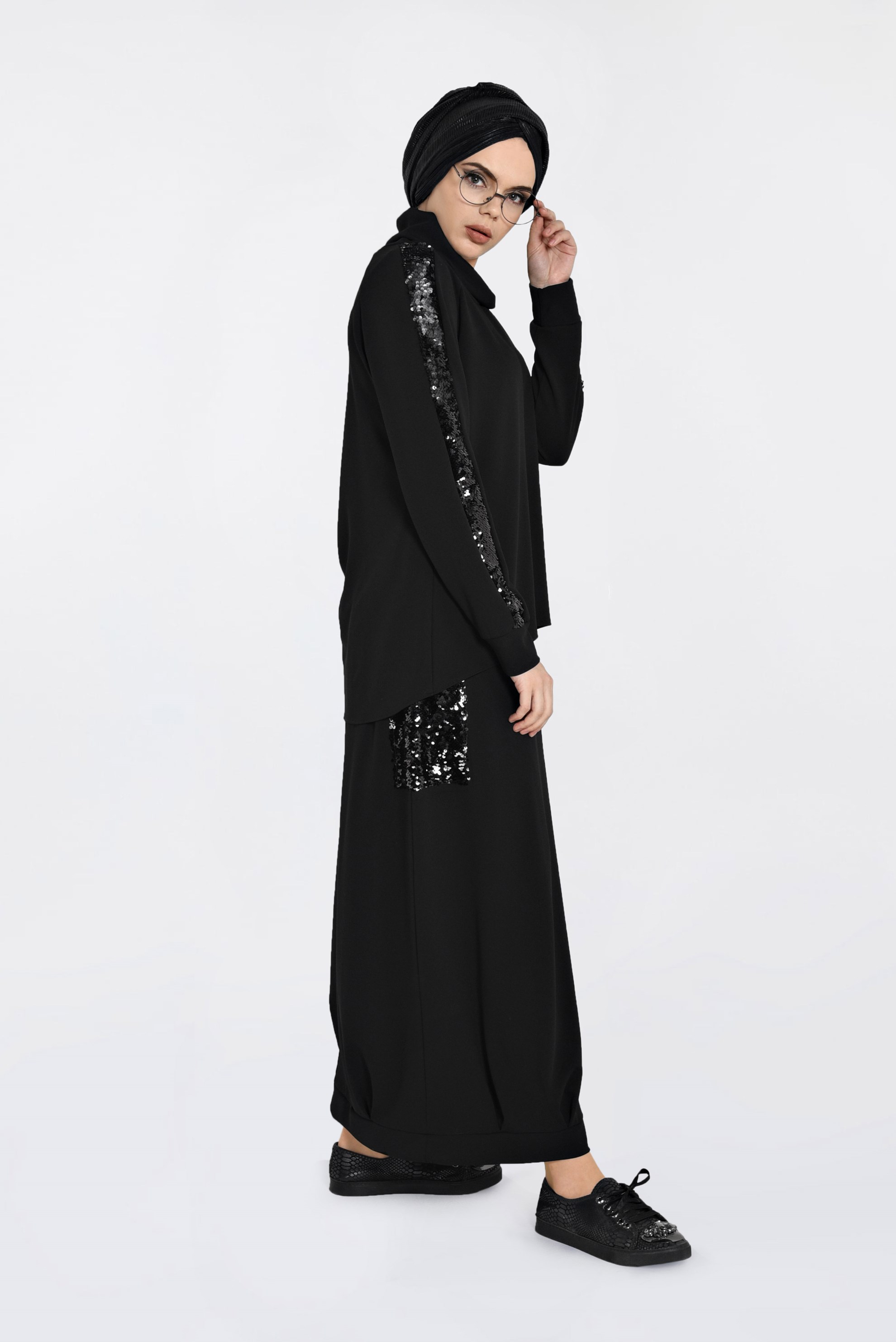 Hijab clothing BLACK SEQUINED SKIRT SUIT 4611 