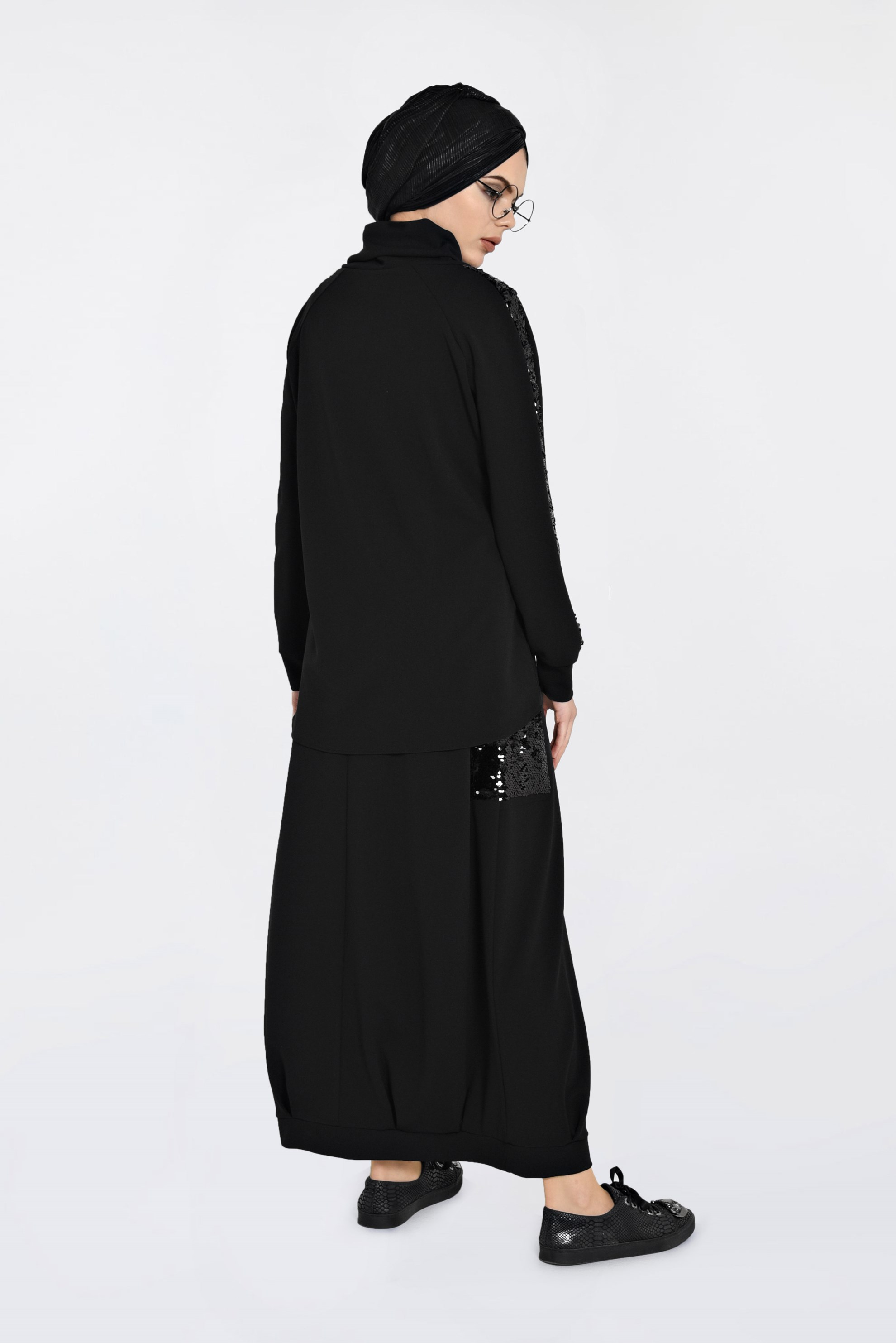 Hijab clothing BLACK SEQUINED SKIRT SUIT 4611 