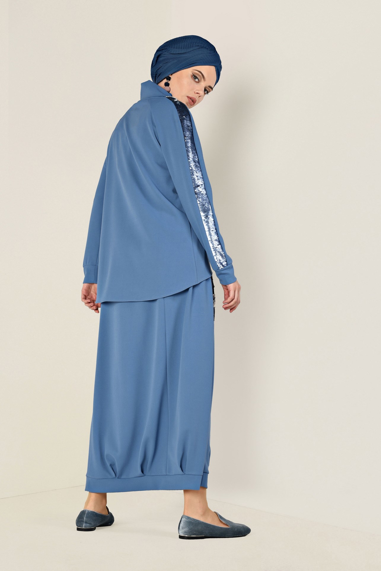 Tesettür giyim MAVİ PUL PAYET DETAYLI ETEKLİ TAKIM 4611