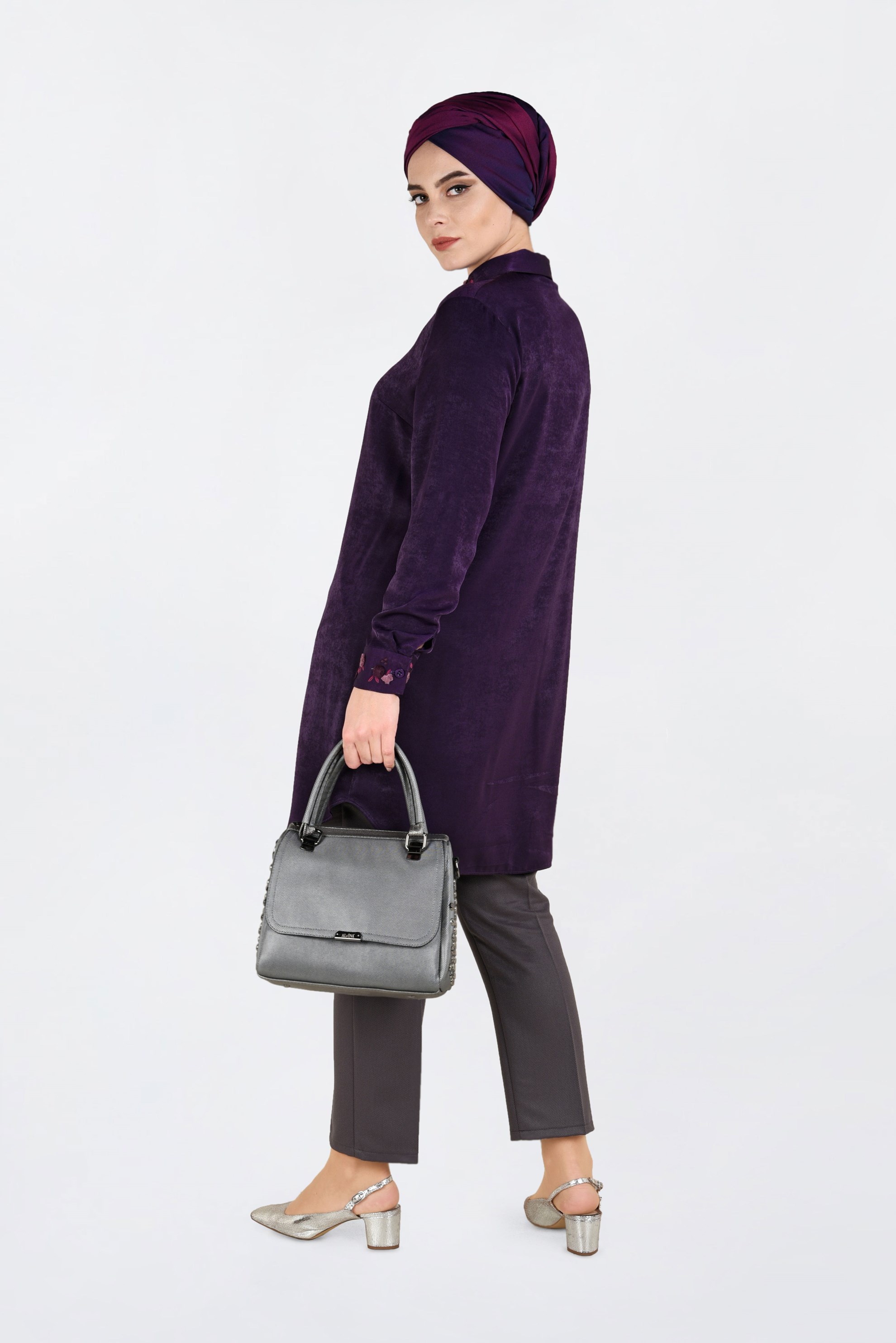 Tesettür giyim MOR NAKIŞ DETAYLI TUNİK 2843