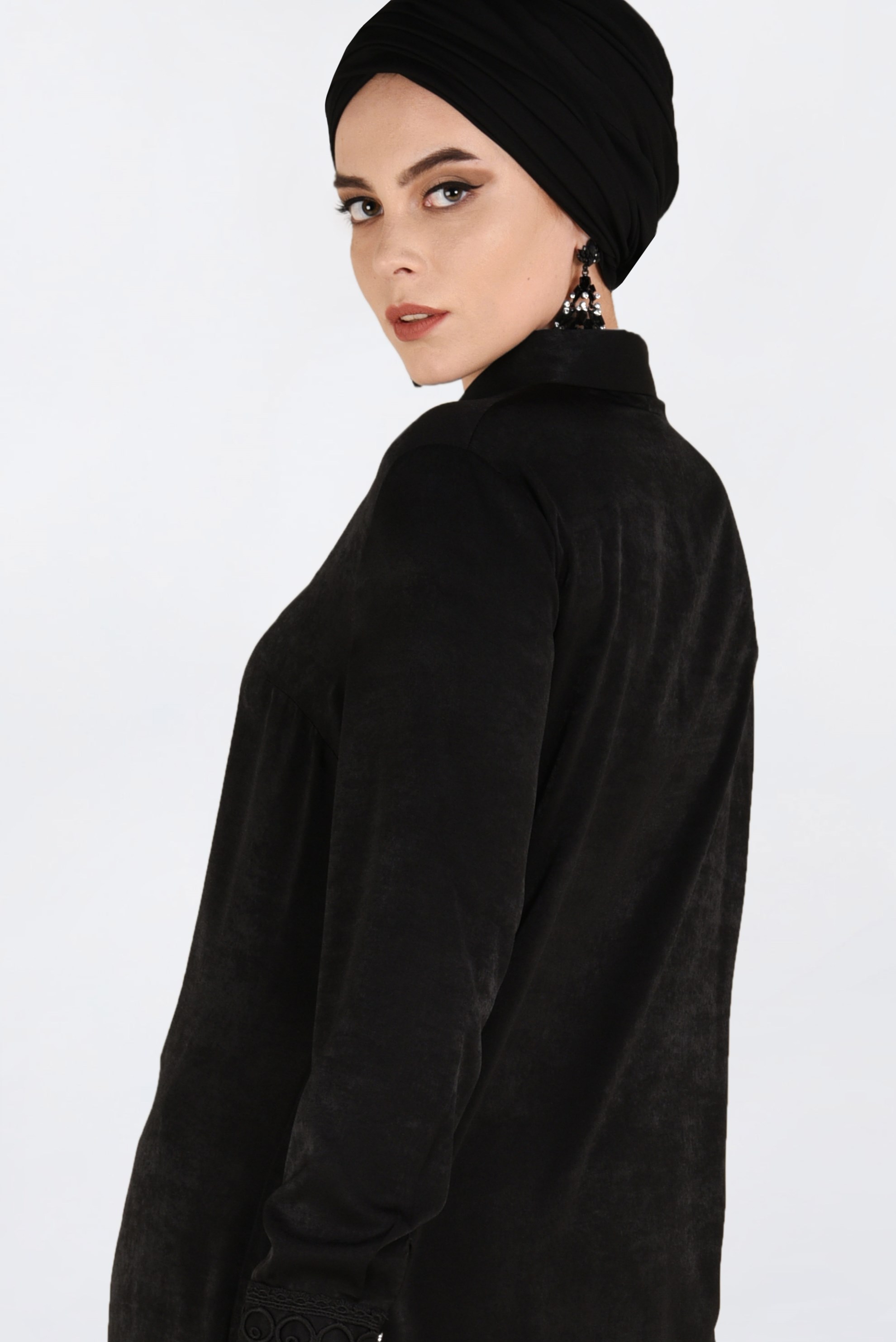 Tesettür giyim SİYAH MANŞETLERİ GÜPÜRLÜ TUNİK 2845 