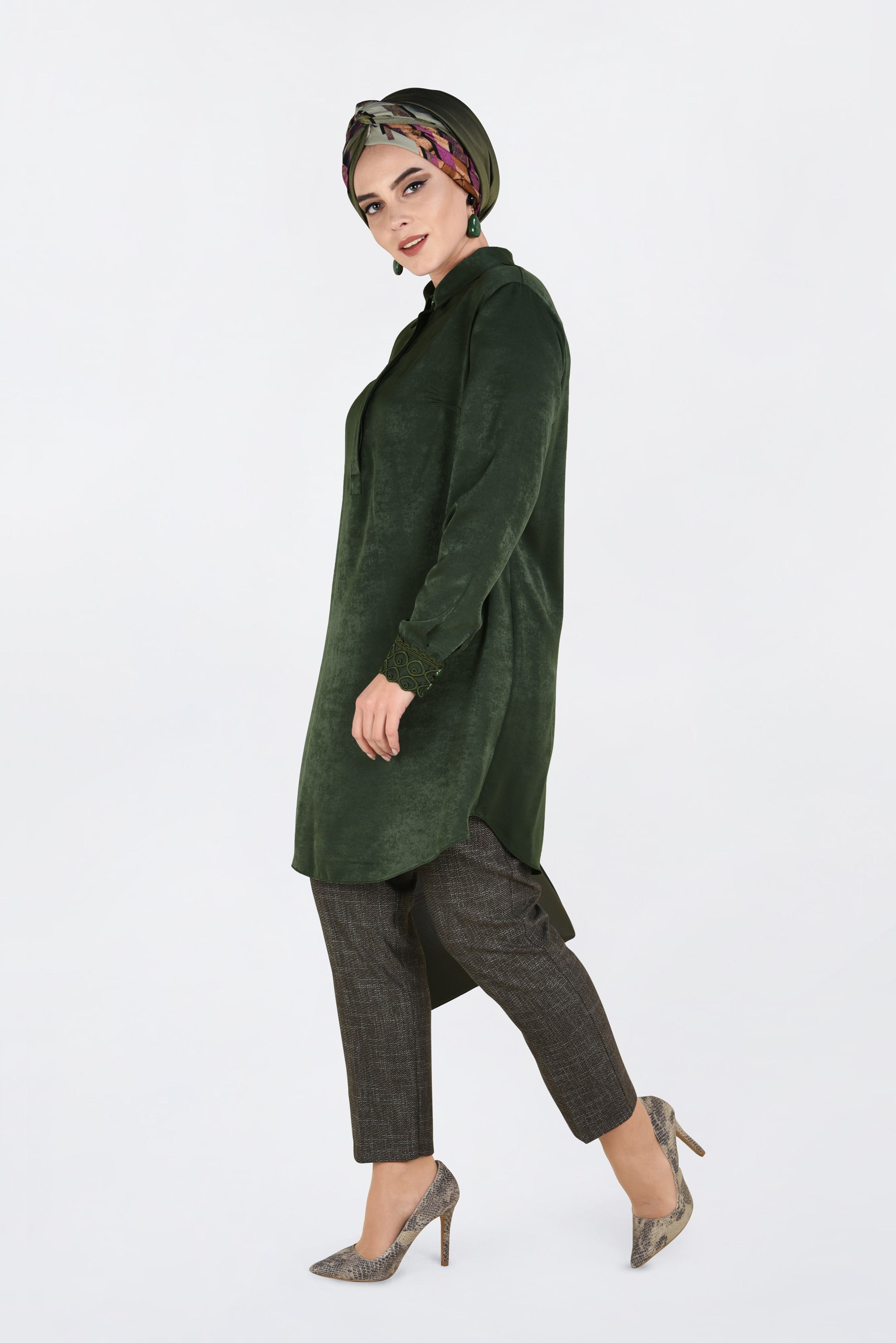 Tesettür giyim HAKİ MANŞETLERİ GÜPÜRLÜ TUNİK 2845 