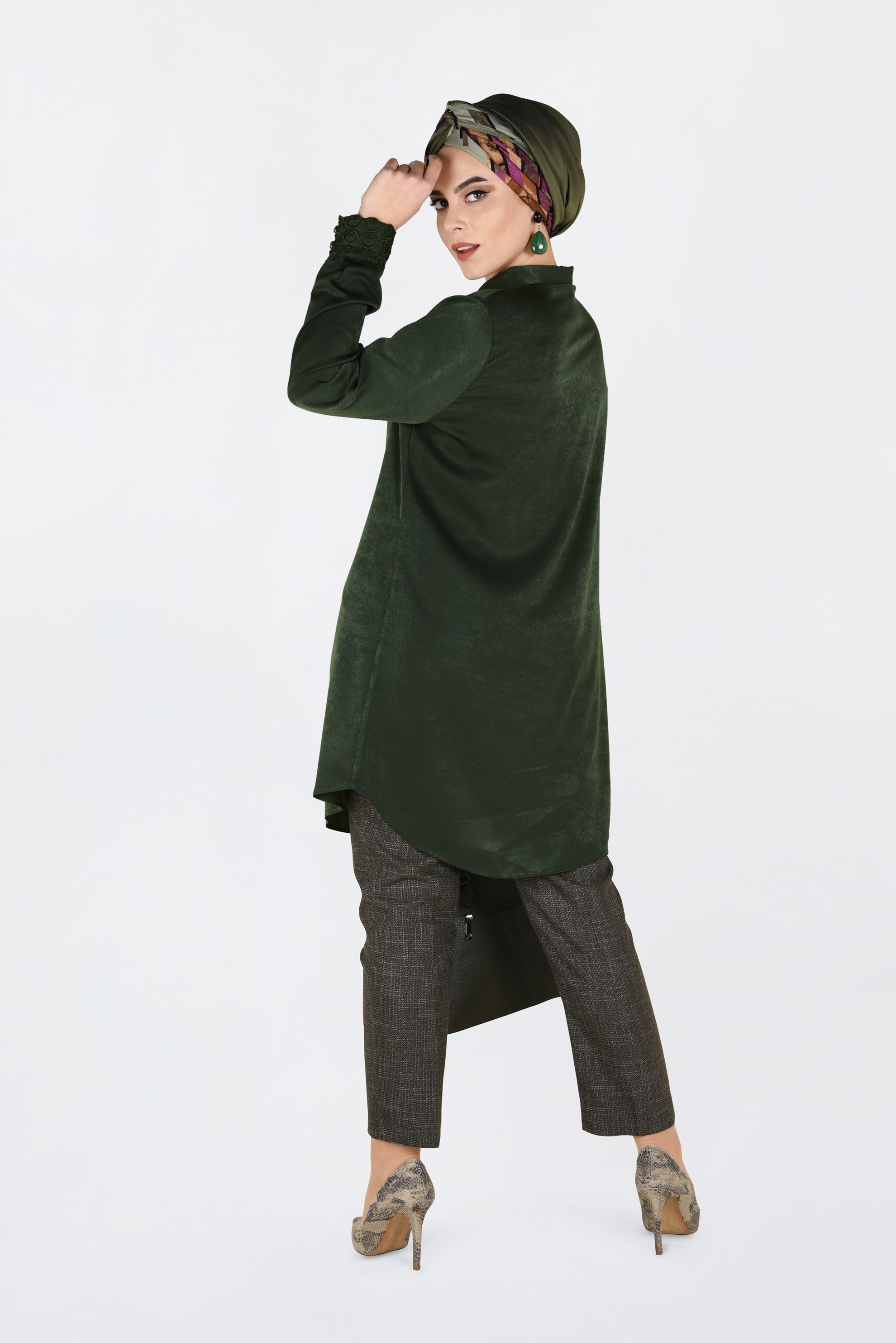 Tesettür giyim HAKİ MANŞETLERİ GÜPÜRLÜ TUNİK 2845 