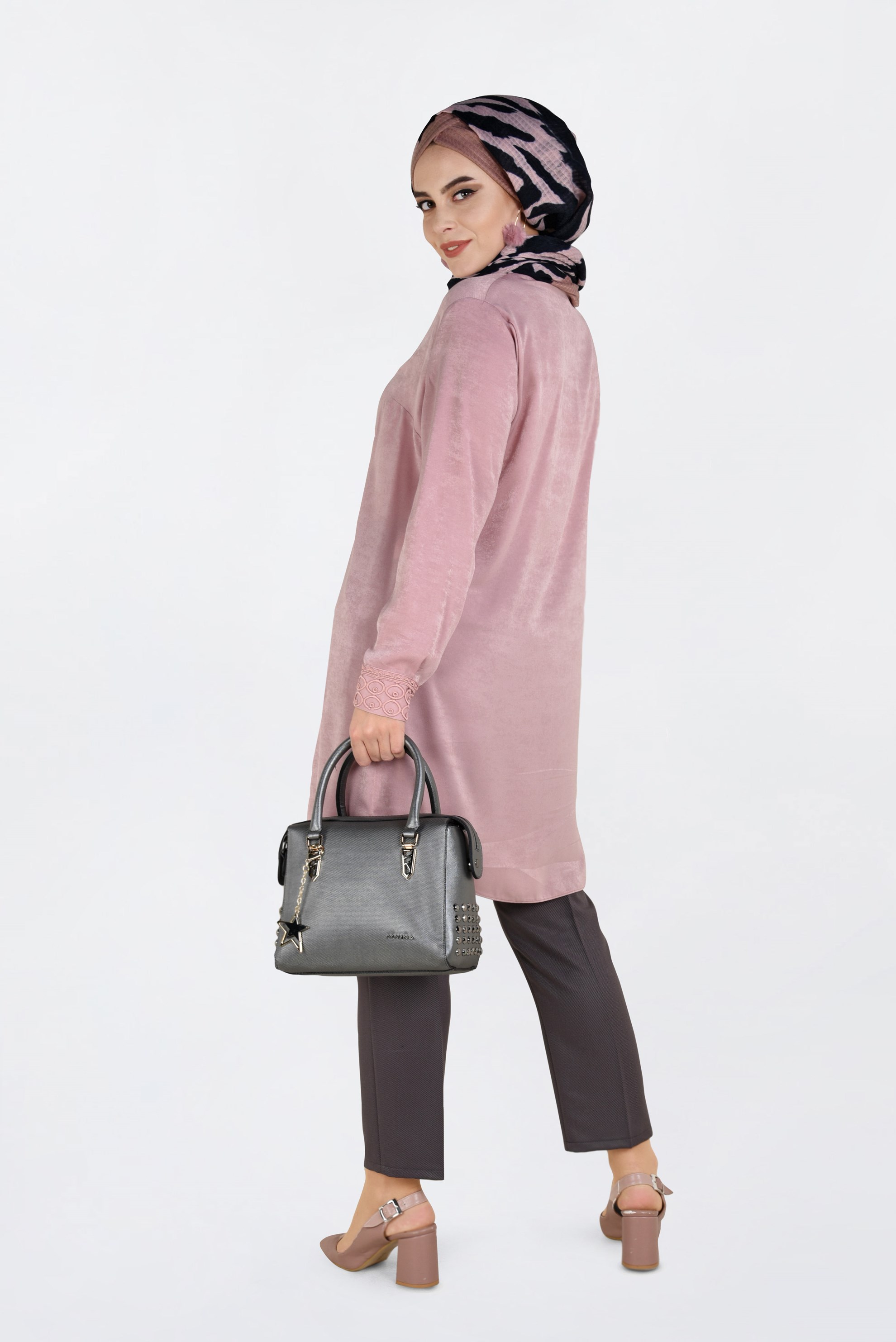 Tesettür giyim PUDRA MANŞETLERİ GÜPÜRLÜ TUNİK 2845 