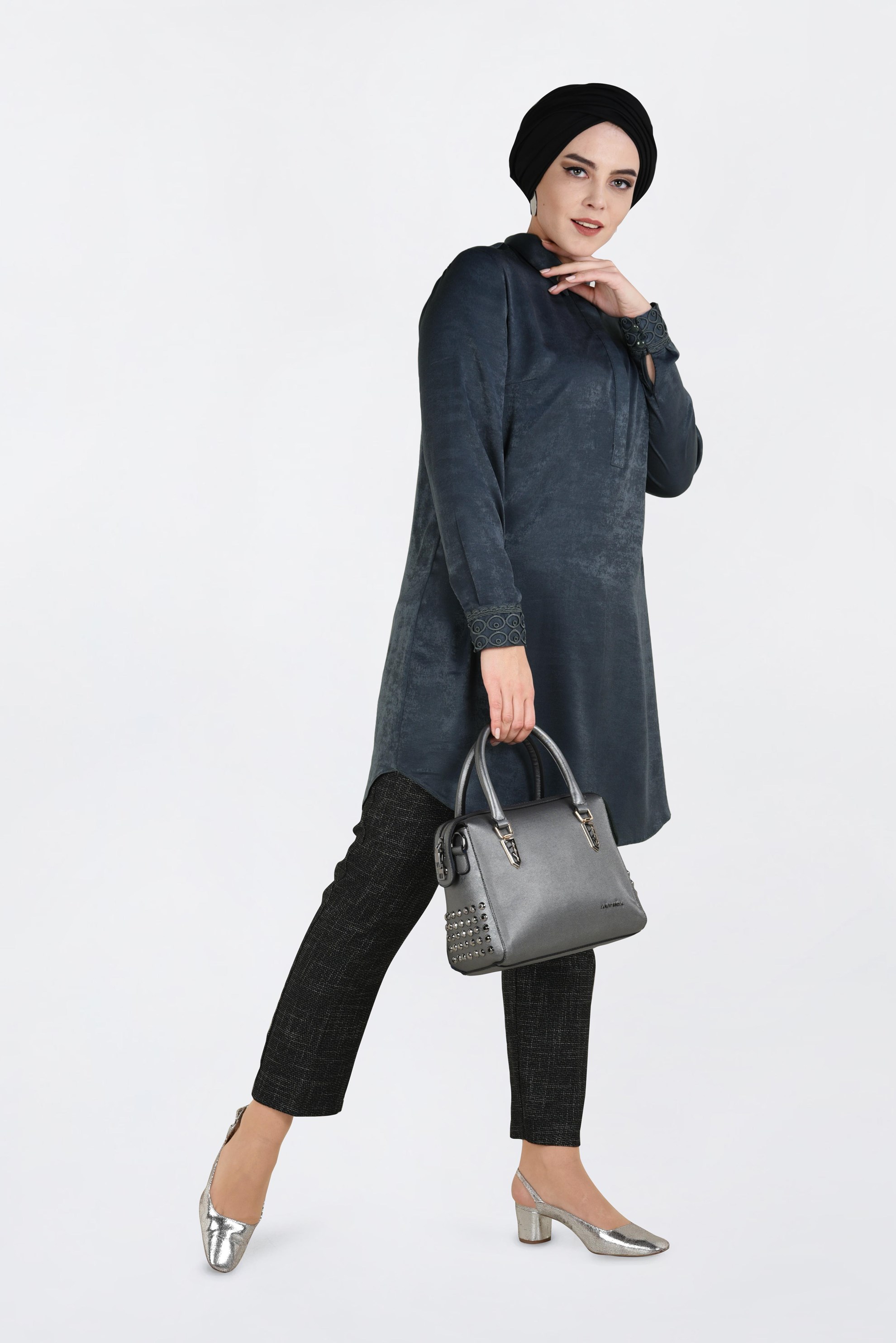 Tesettür giyim GRİ MANŞETLERİ GÜPÜRLÜ TUNİK 2845 