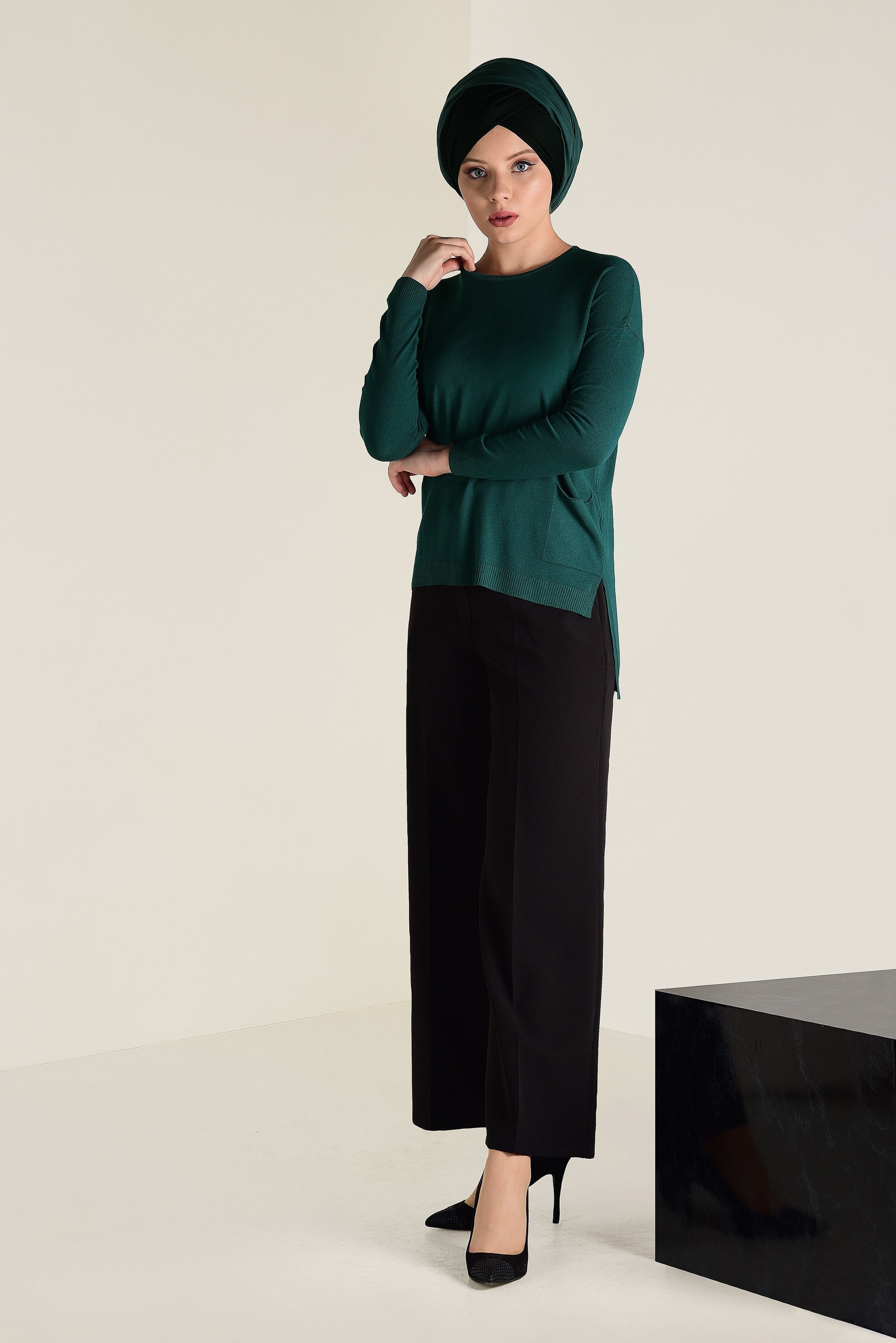 Tesettür giyim YEŞİL BİSİKLET YAKA TRİKO TUNİK 4503 