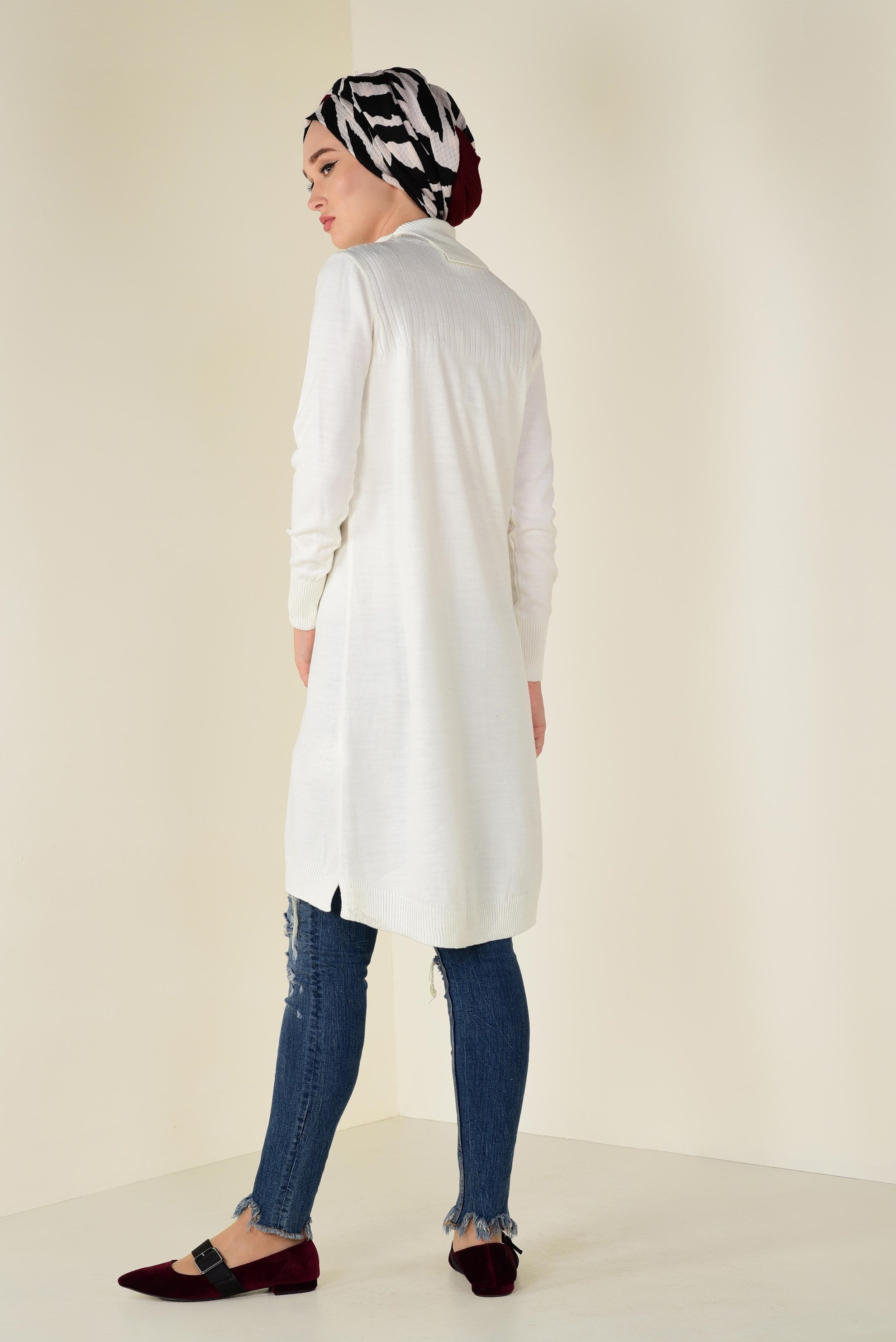 Tesettür giyim BEYAZ BALIKÇI YAKA TRİKO TUNİK 4505 