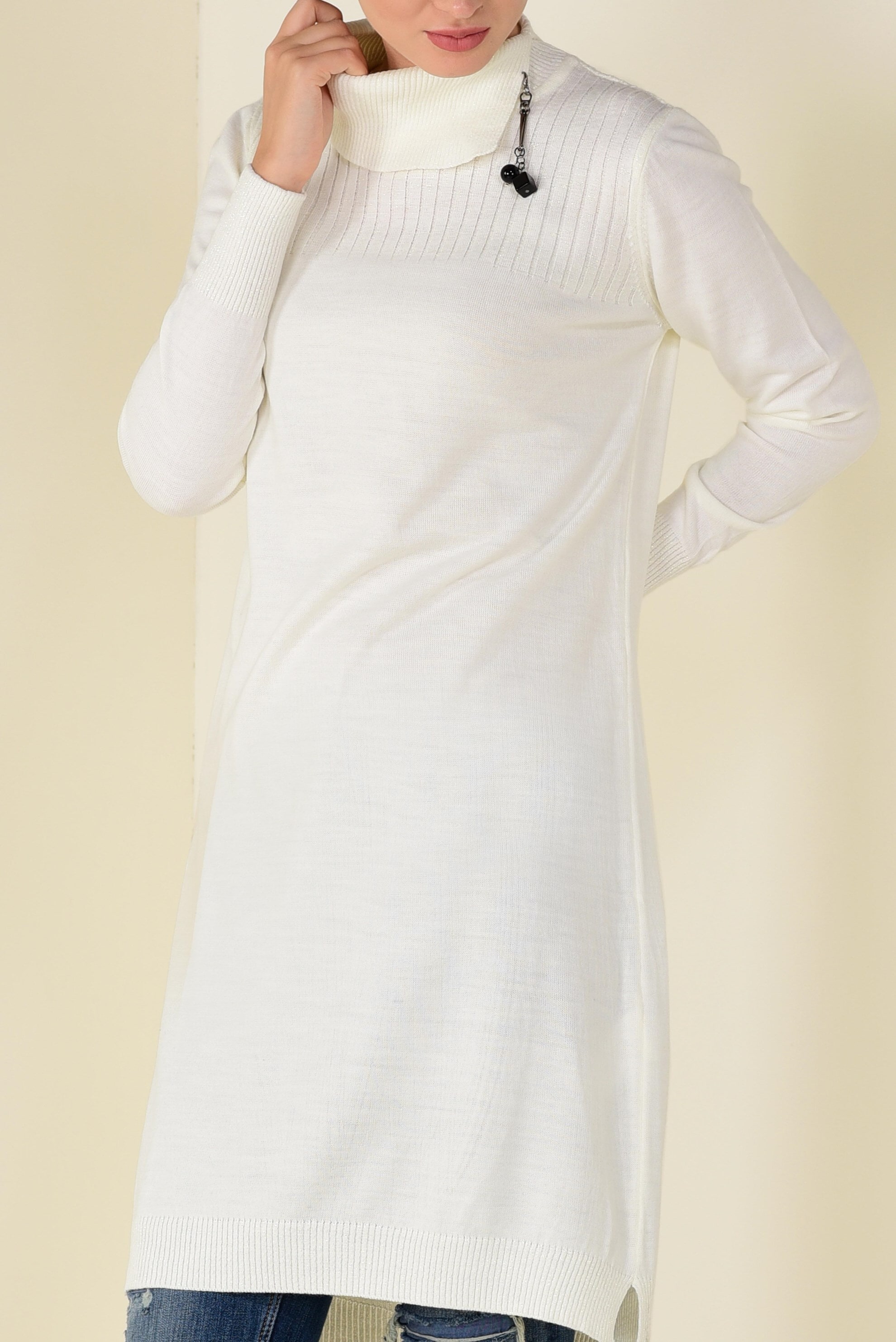 Tesettür giyim BEYAZ BALIKÇI YAKA TRİKO TUNİK 4505 