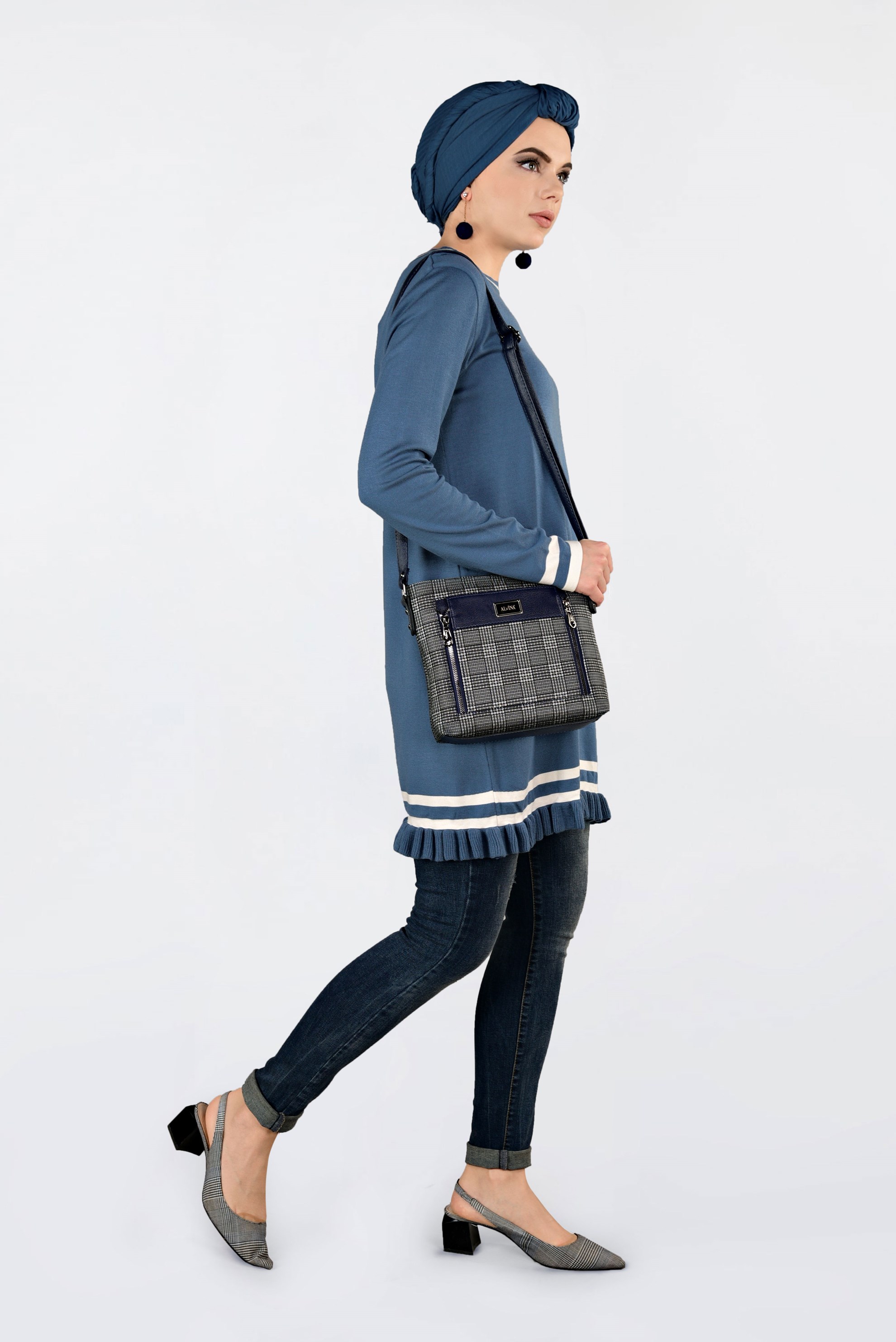 Tesettür giyim MAVİ ETEK UCU FIRFIRLI TRİKO TUNİK 4510 