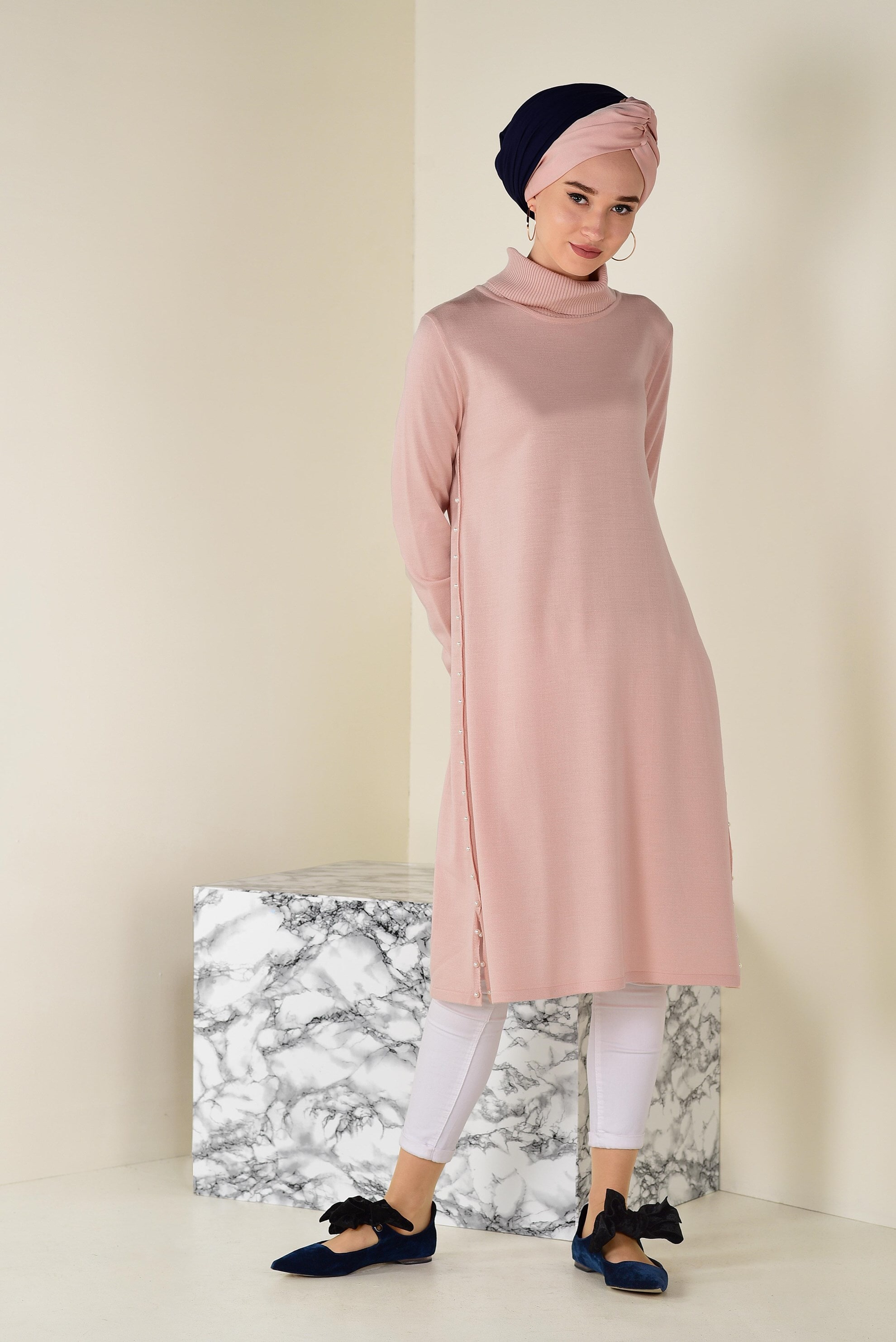 Tesettür giyim PUDRA BALIKÇI YAKA İNCİ DETAYLI TRİKO TUNİK 4512  