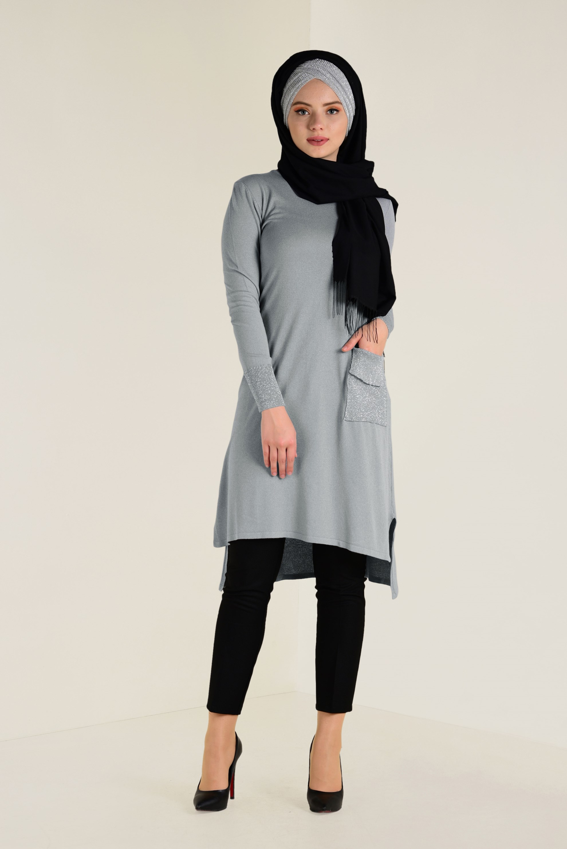 Tesettür giyim GRİ SİMLİ TRİKO TUNİK 4522