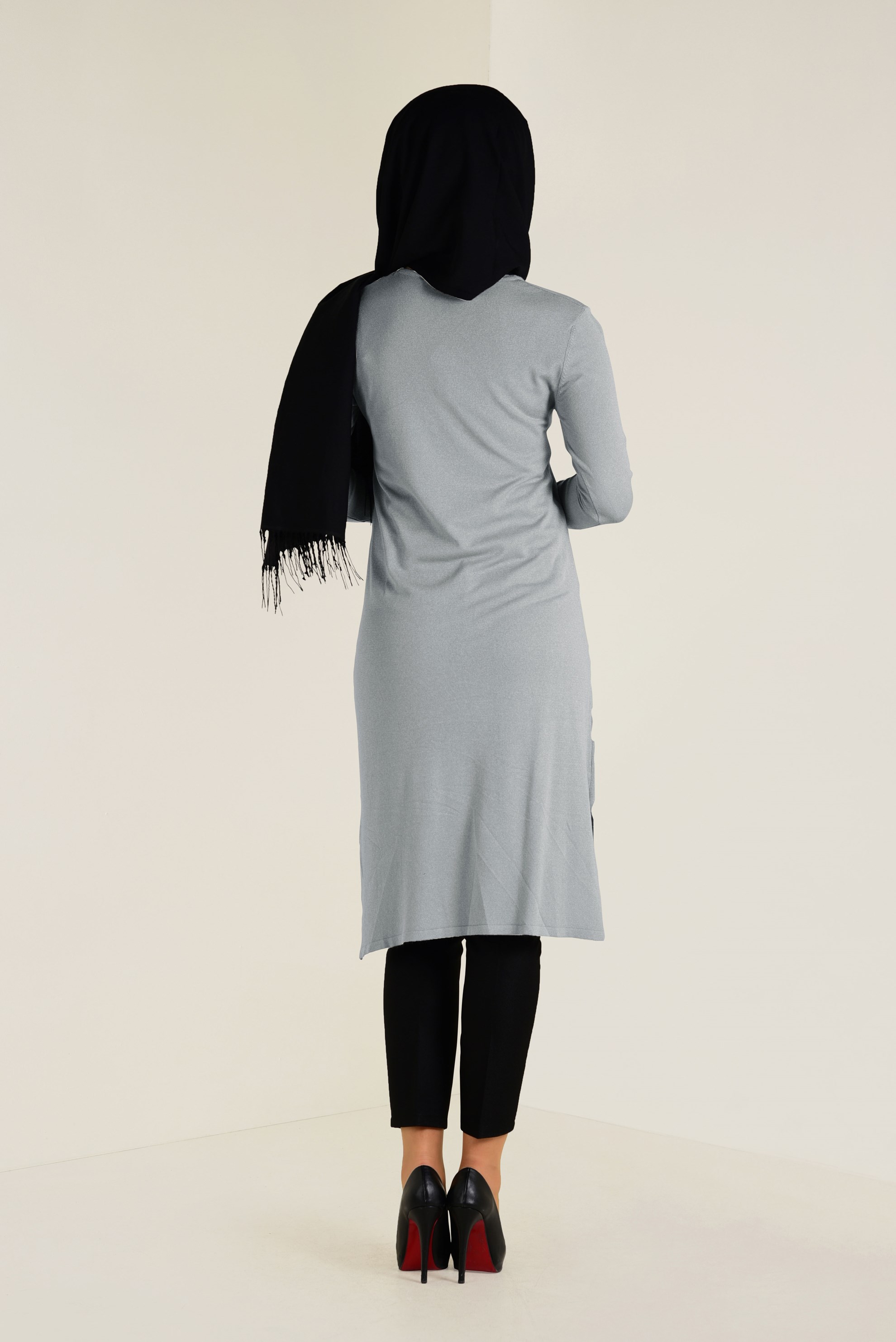 Tesettür giyim GRİ SİMLİ TRİKO TUNİK 4522