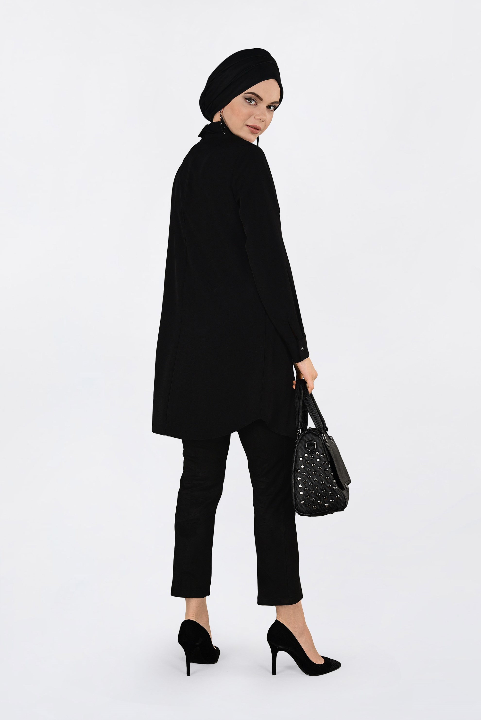 Tesettür giyim SİYAH BROŞLU KLASİK TUNİK 4583
