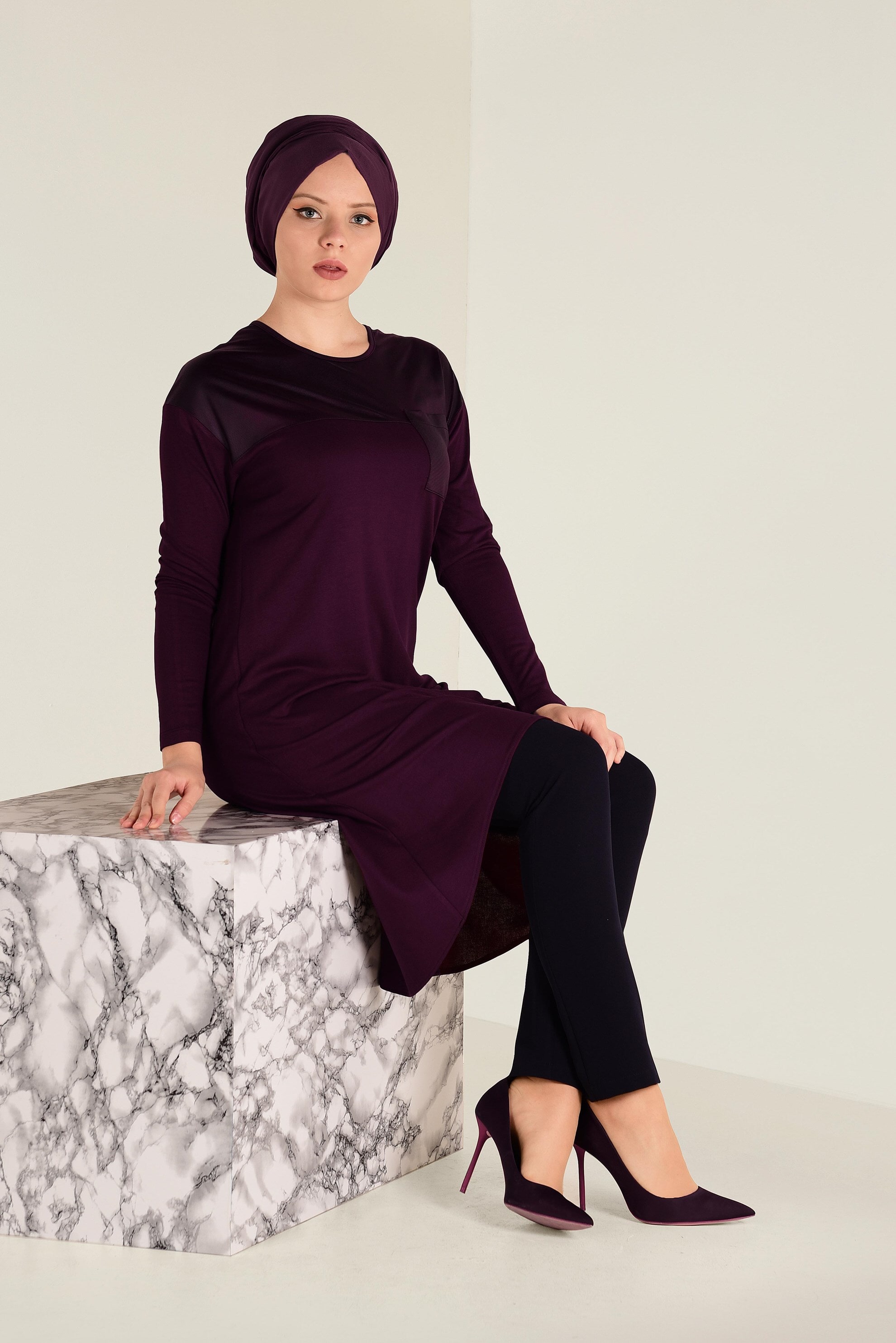 Tesettür giyim BORDO CEPLİ ASİMETRİK KESİM TRİKO TUNİK 4587 