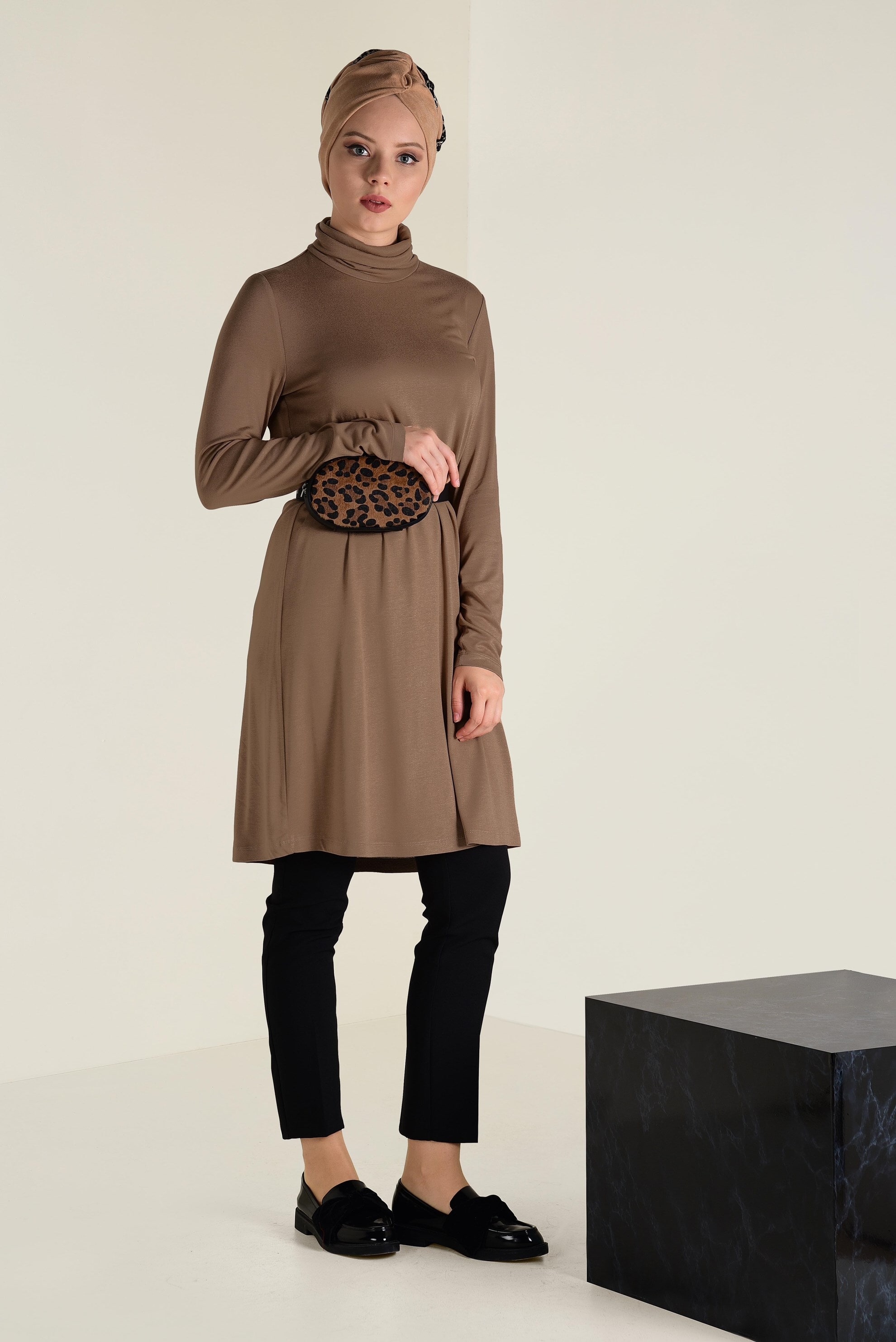 Tesettür giyim KAHVE BALIKÇI YAKA TRİKO TUNİK 4589
