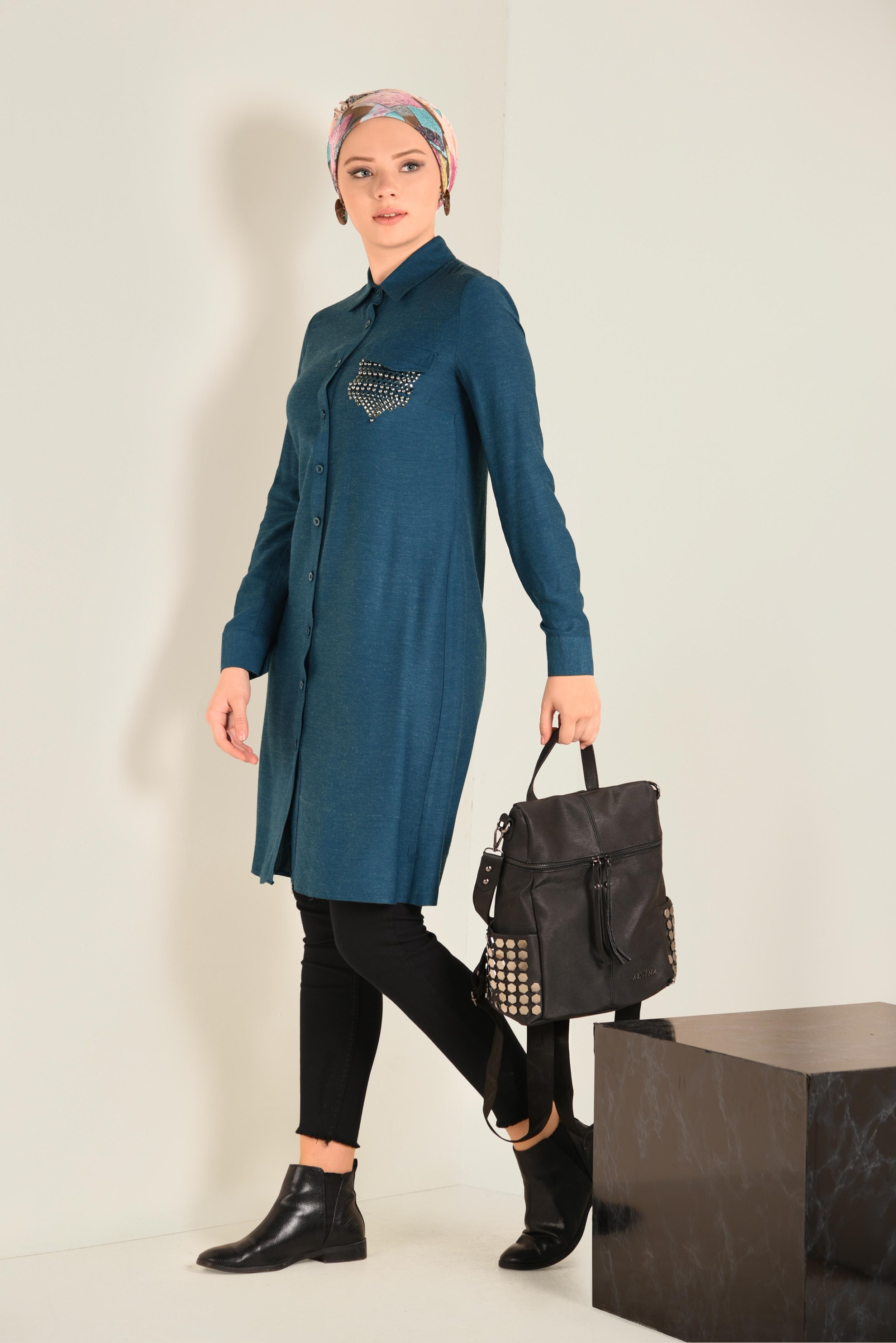 Tesettür giyim MAVİ ZIMBALI VE BONCUK DETAYLI TUNİK 4594 