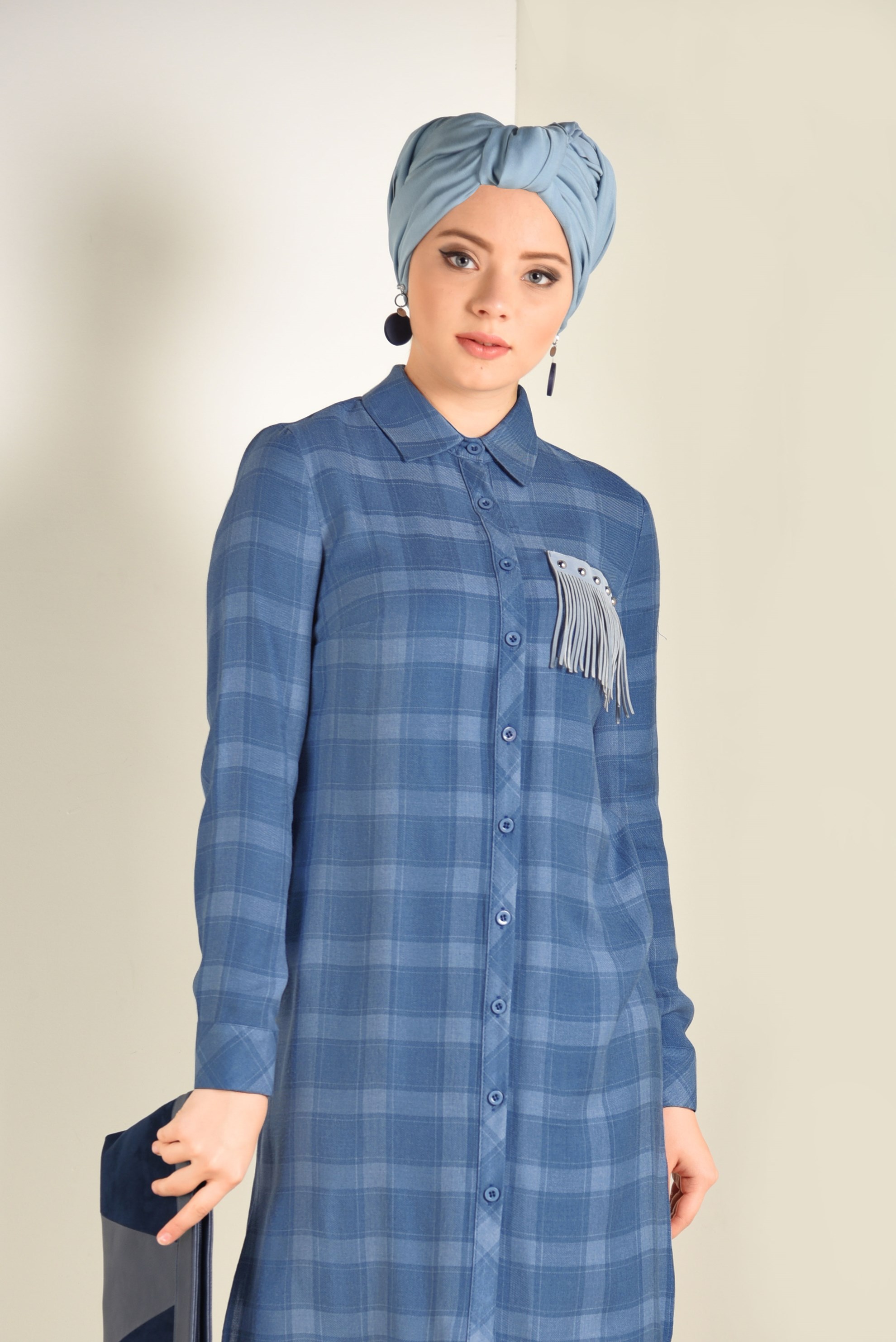 Tesettür giyim LACİVERT CEBİ PÜSKÜLLÜ EKOSE DESENLİ TUNİK 4595