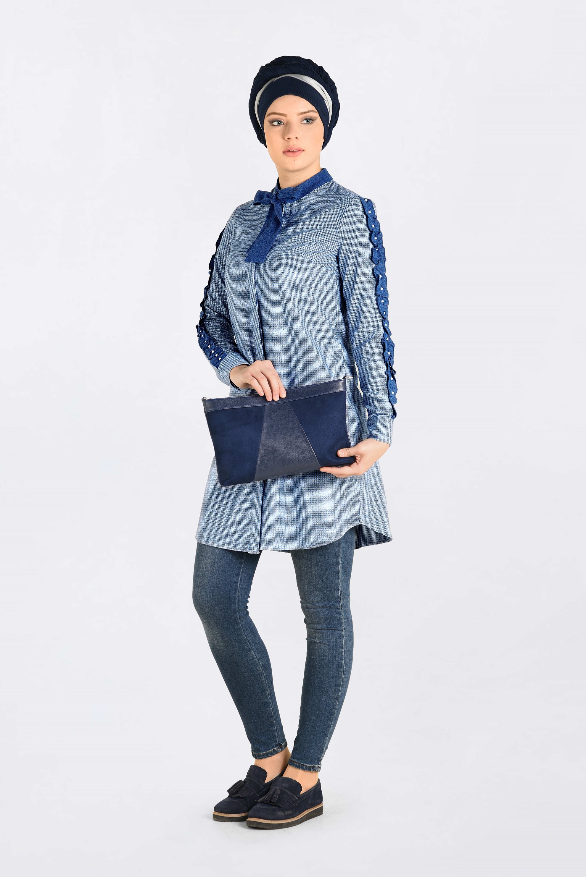 Tesettür giyim LACİVERT KOLLARI BONCUK İŞLEMELİ PAMUKLU TUNİK 4597 