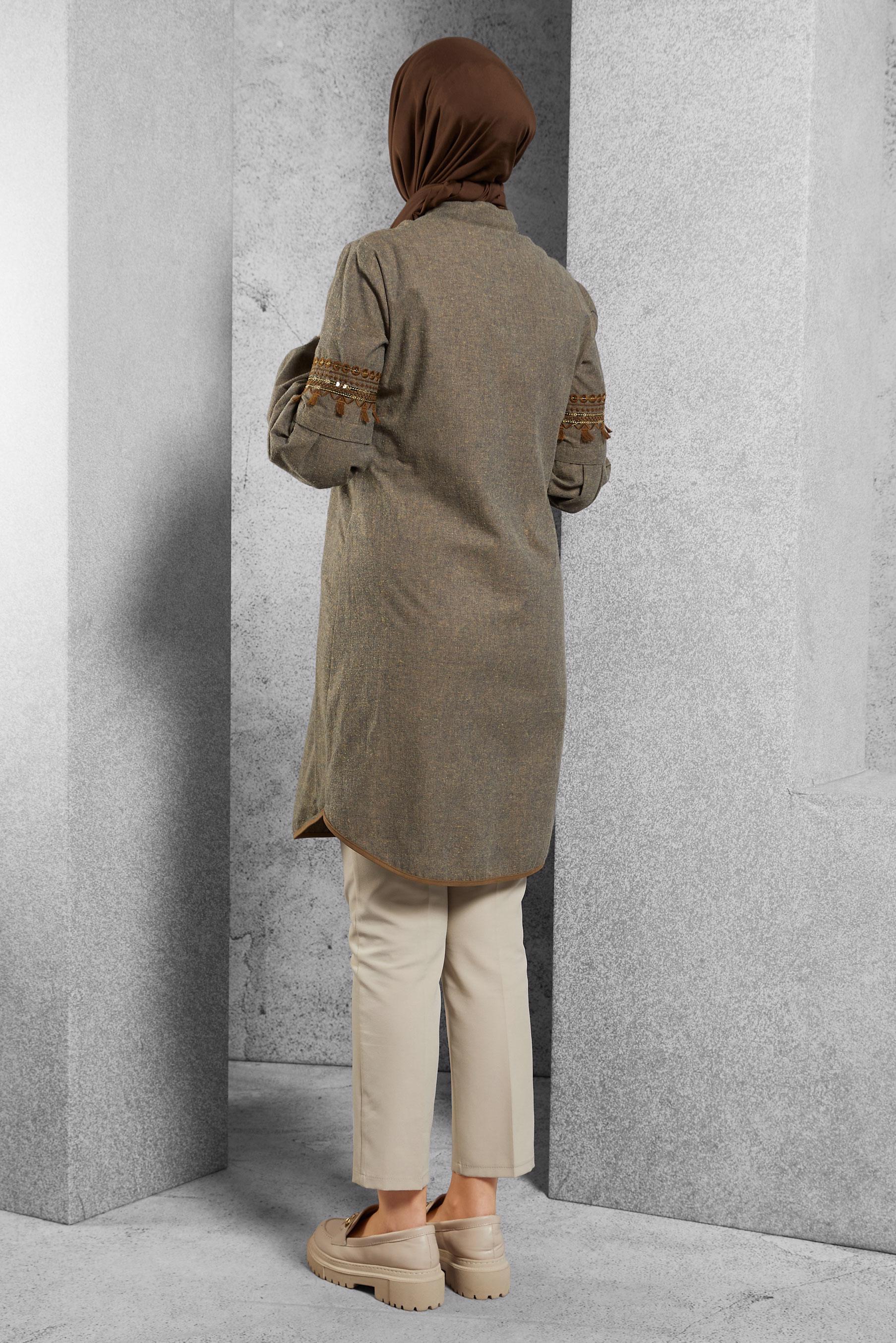 Tesettür giyim KAHVE KOLLARI NAKIŞ DETAYLI PAMUKLU TUNİK 4599 