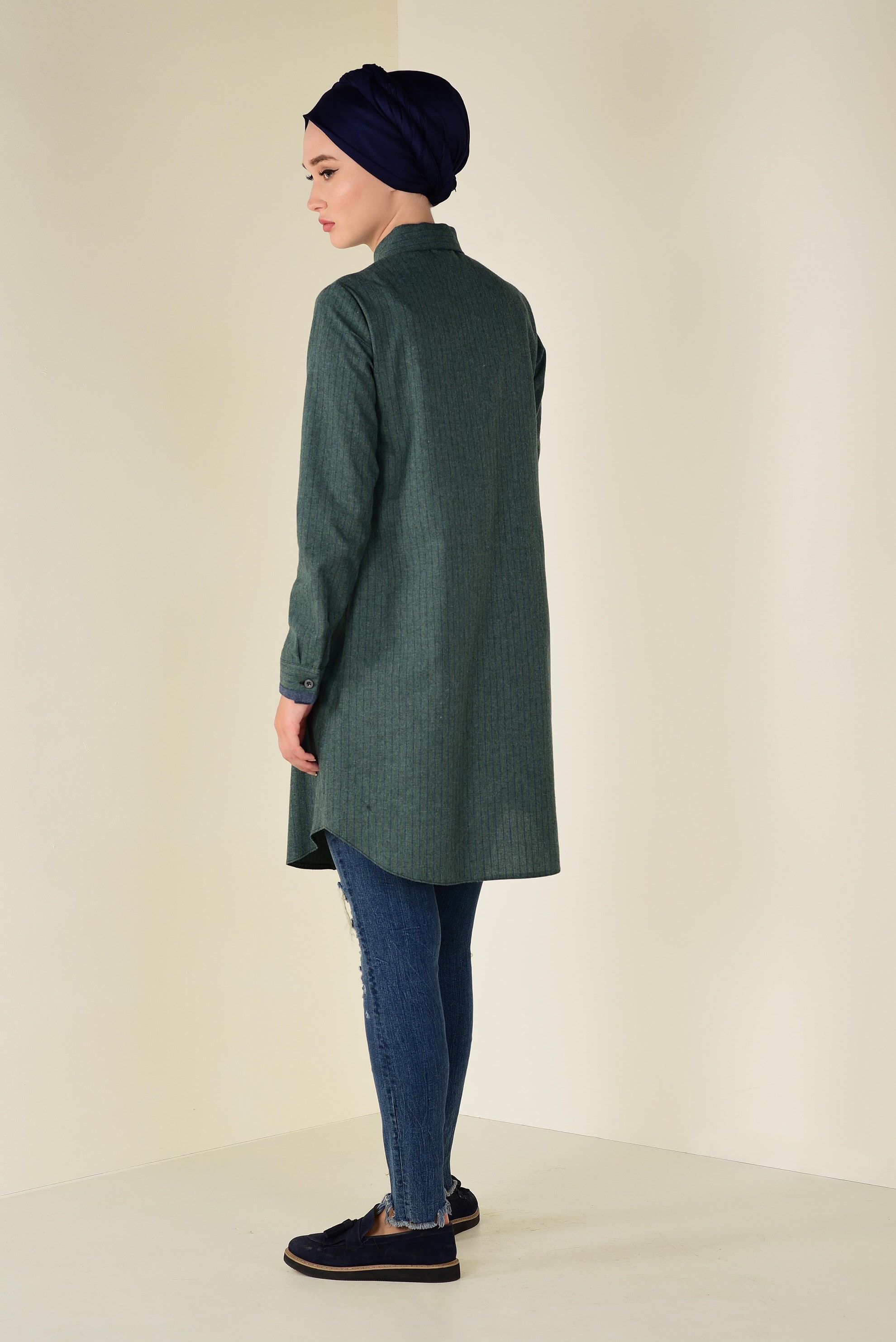 Tesettür giyim YEŞİL CEBİ BROŞ DETAYLI ÇİZGİLİ PAMUKLU TUNİK 4600